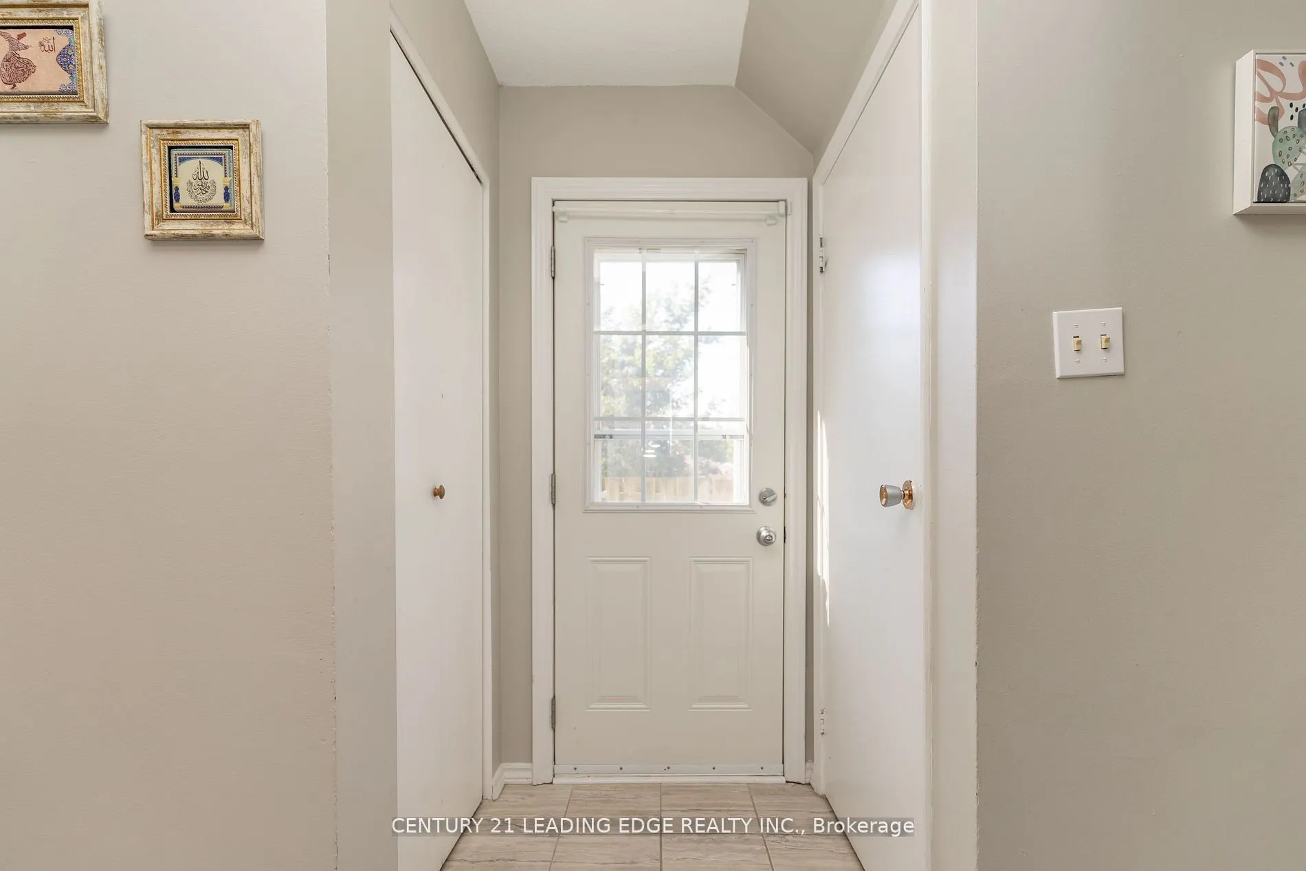 505 Lancelot Crescent