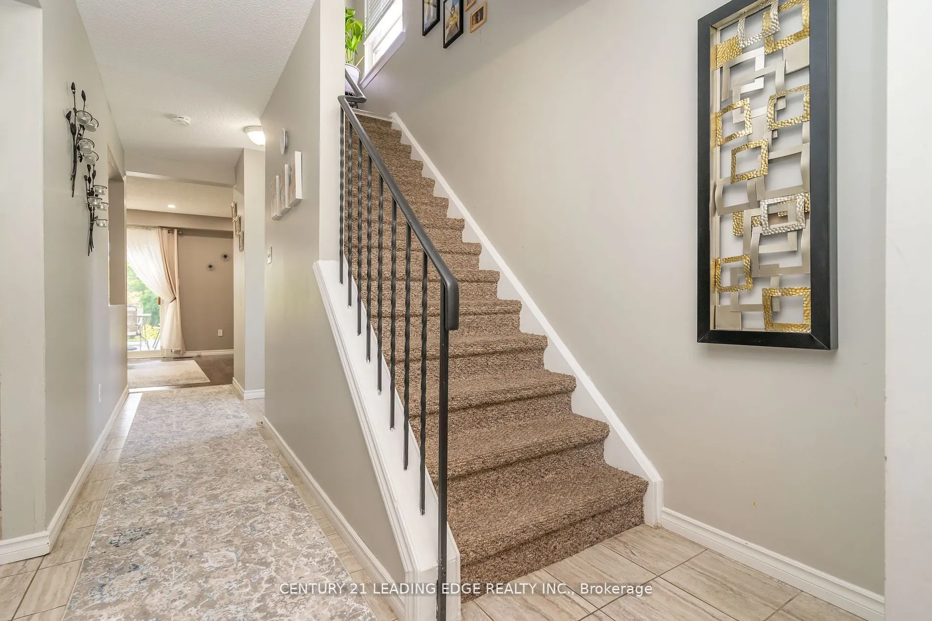 505 Lancelot Crescent