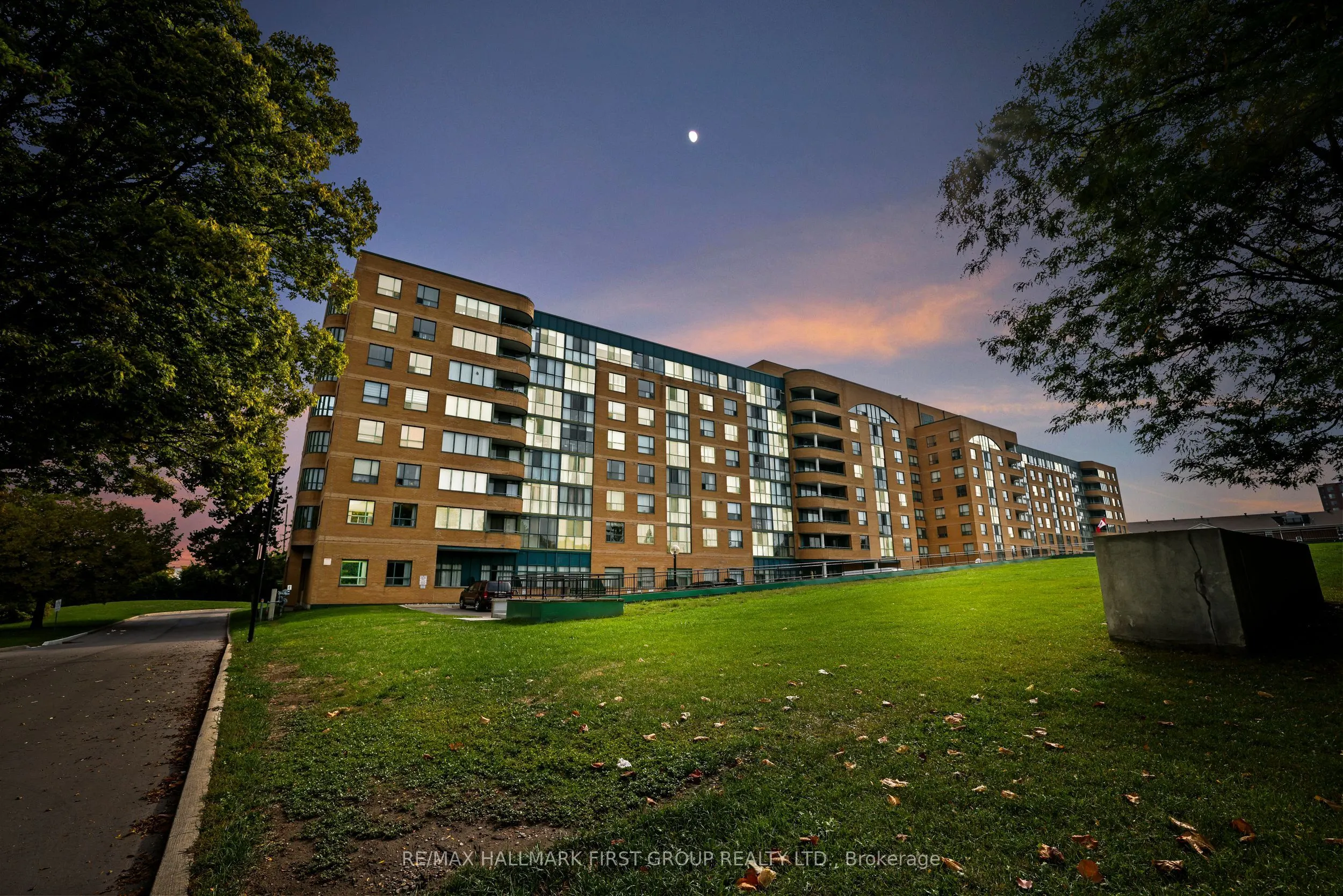 1665 Pickering Parkway, #610