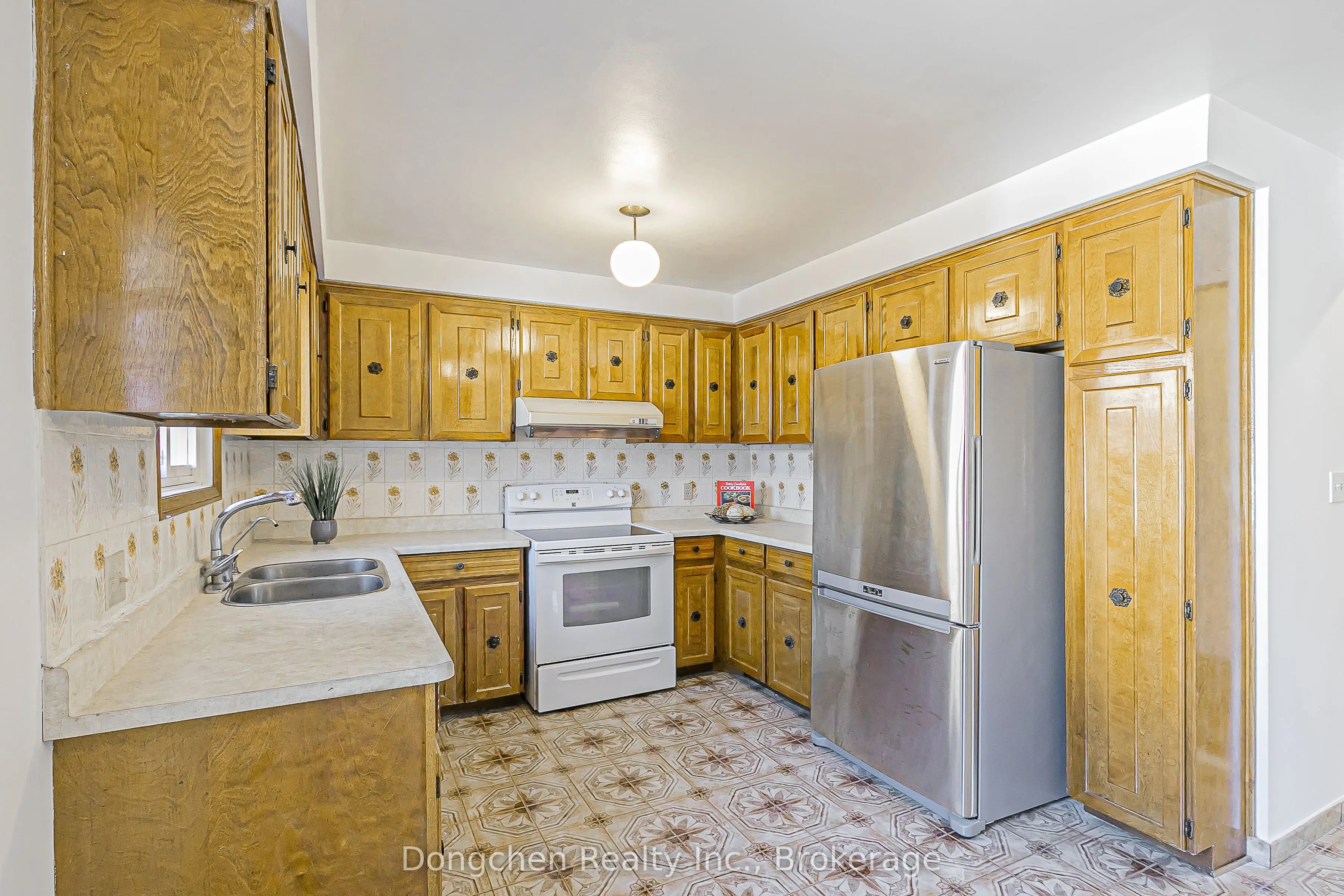 281 Huntsmill Boulevard