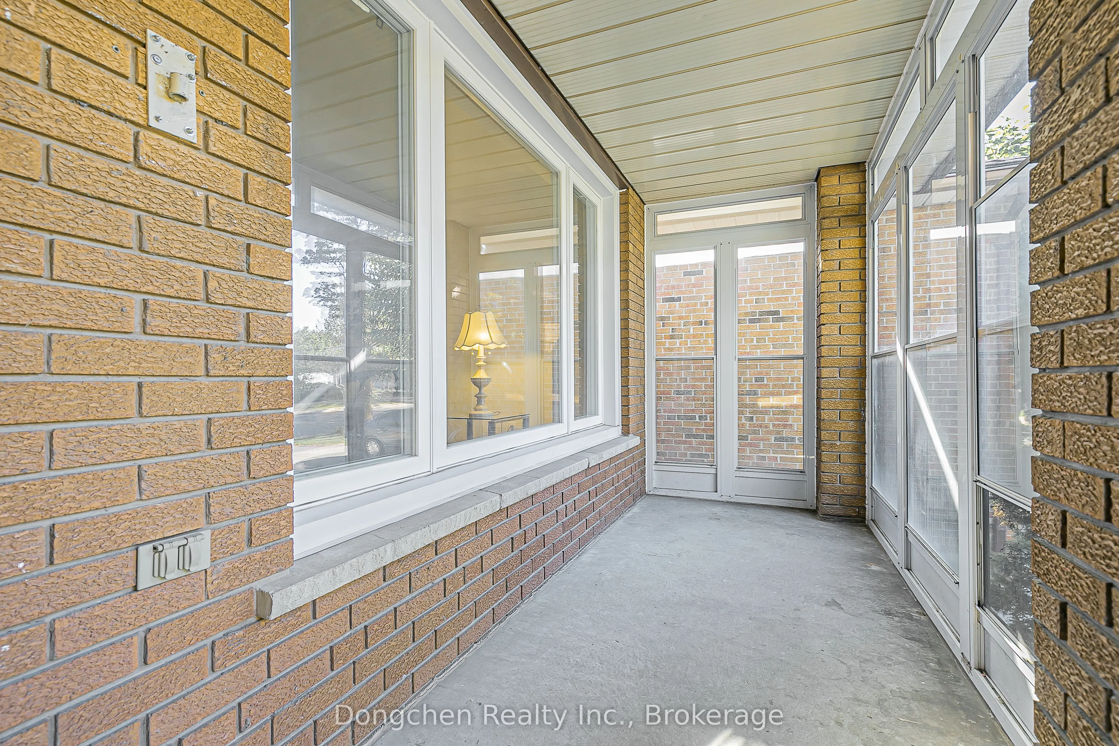 281 Huntsmill Boulevard