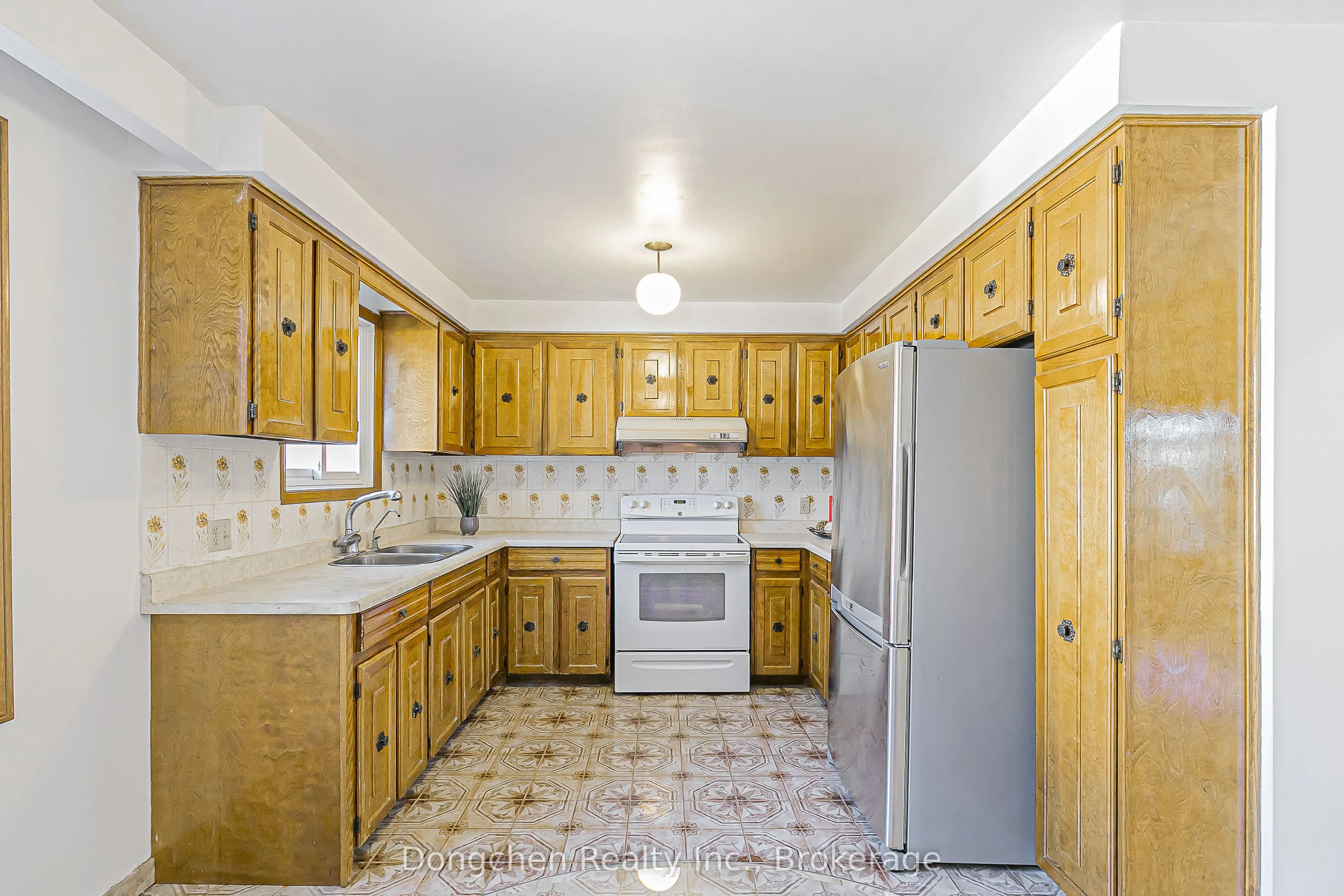 281 Huntsmill Boulevard