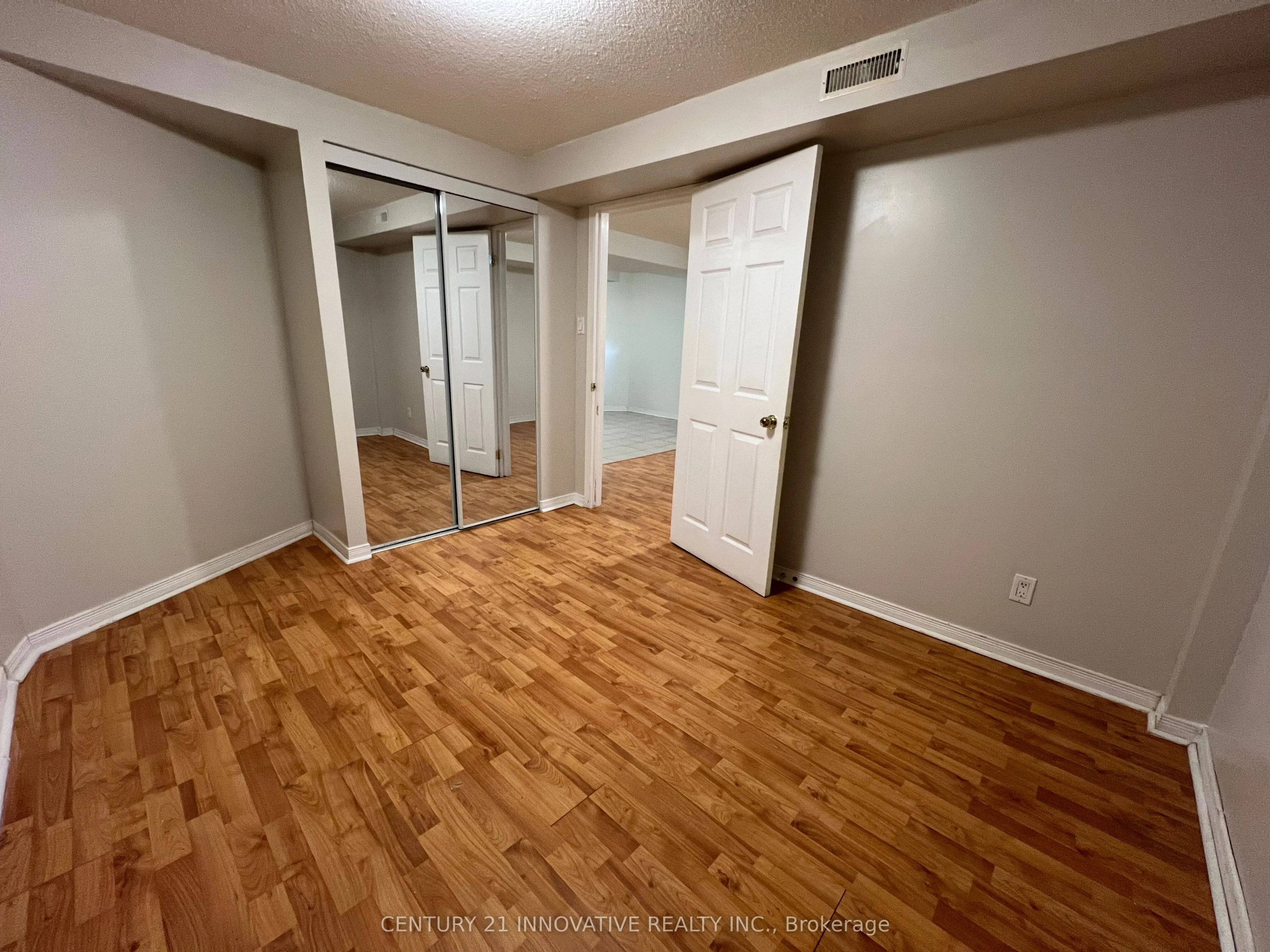 13 Grosbeak Crescent, #Basement