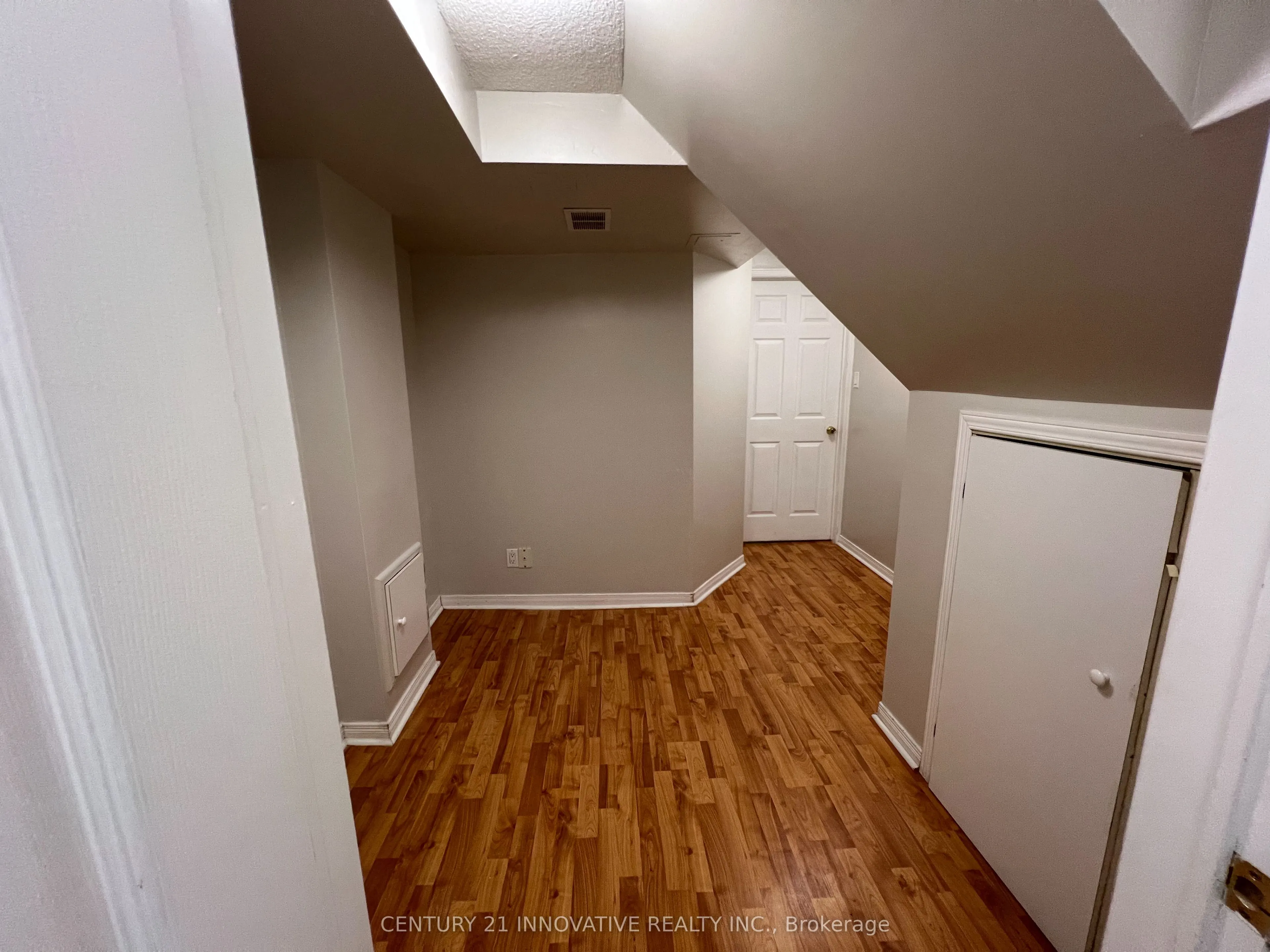 13 Grosbeak Crescent, #Basement