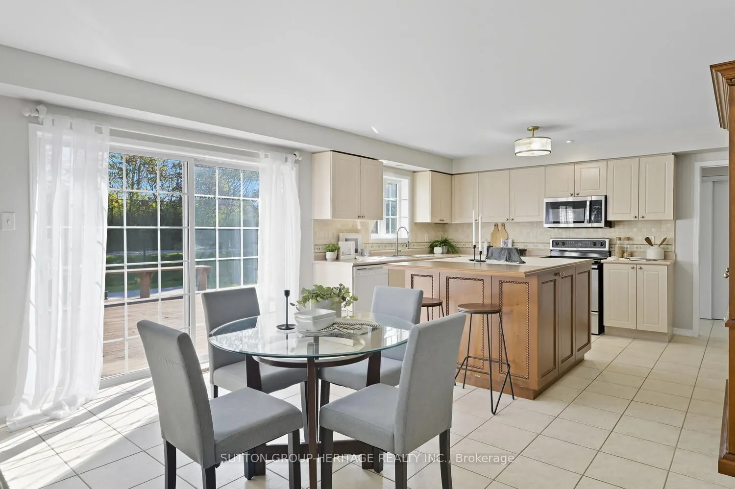 98 Hoile Drive