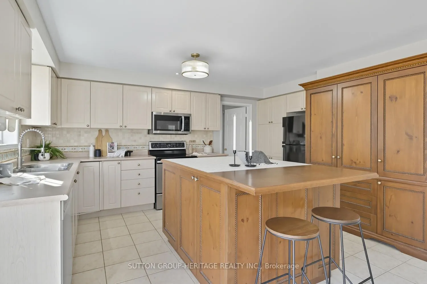98 Hoile Drive