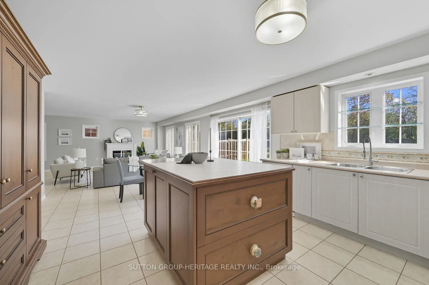 98 Hoile Drive