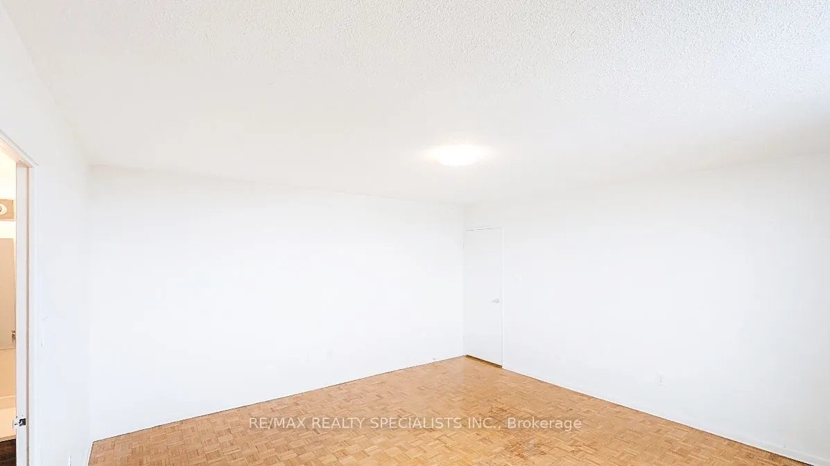 180 Markham Road, #1201