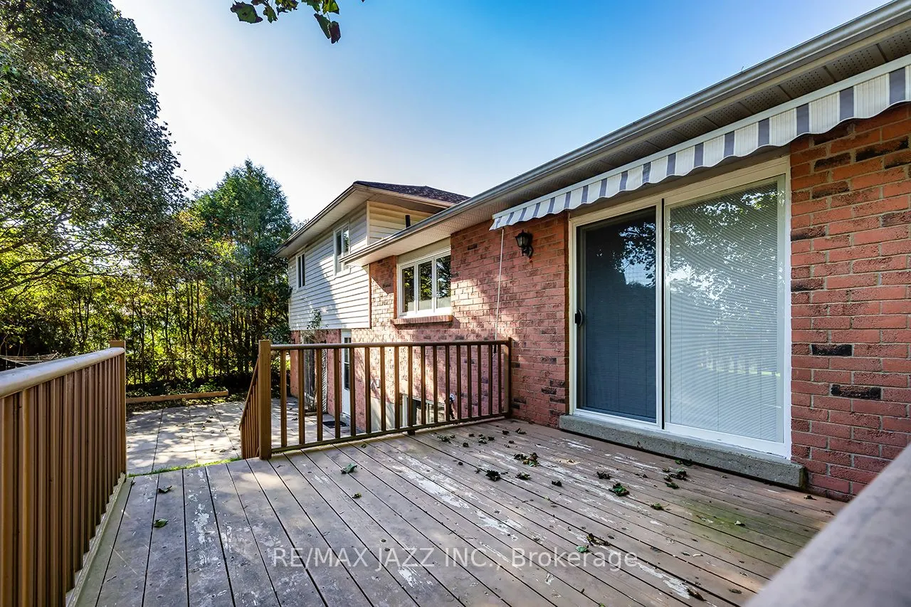 585 Myrtle Road W