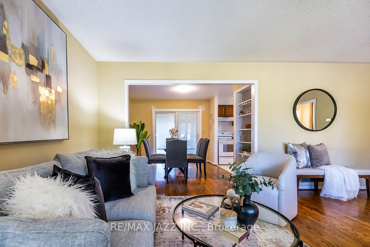 585 Myrtle Road W