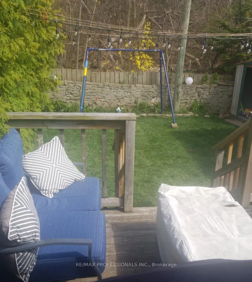 12 Rhydwen Avenue