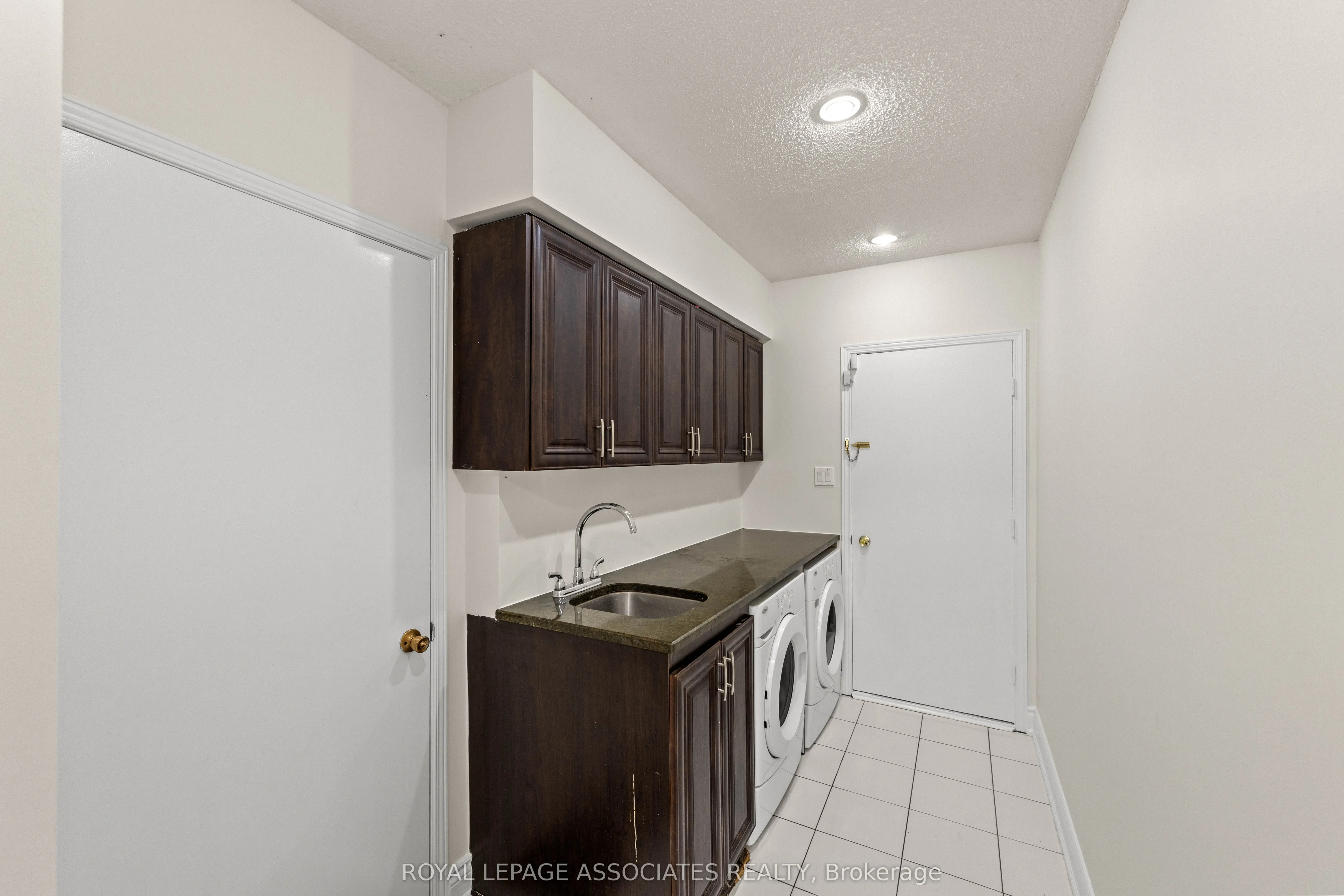 47 Whiteway Court