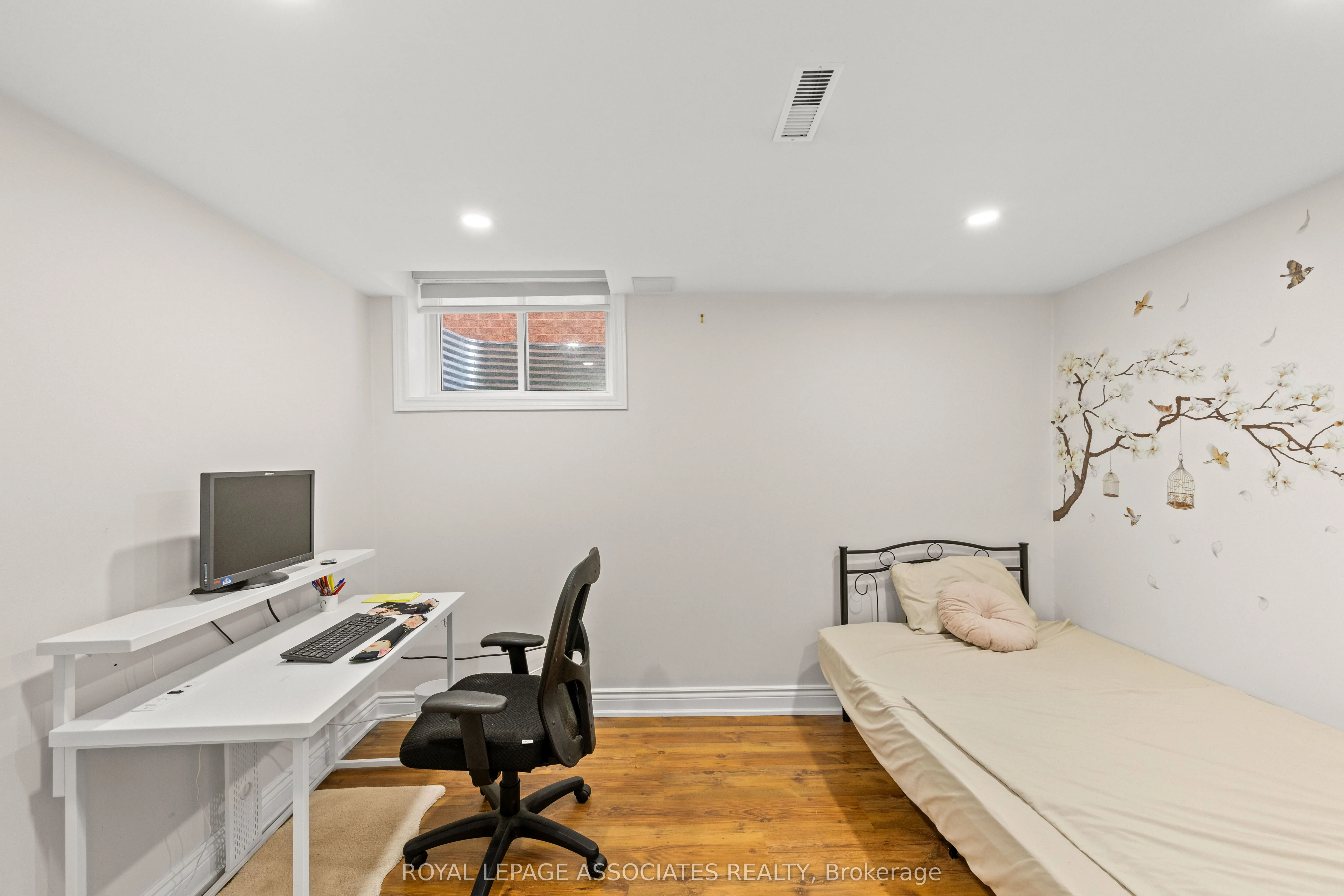 47 Whiteway Court