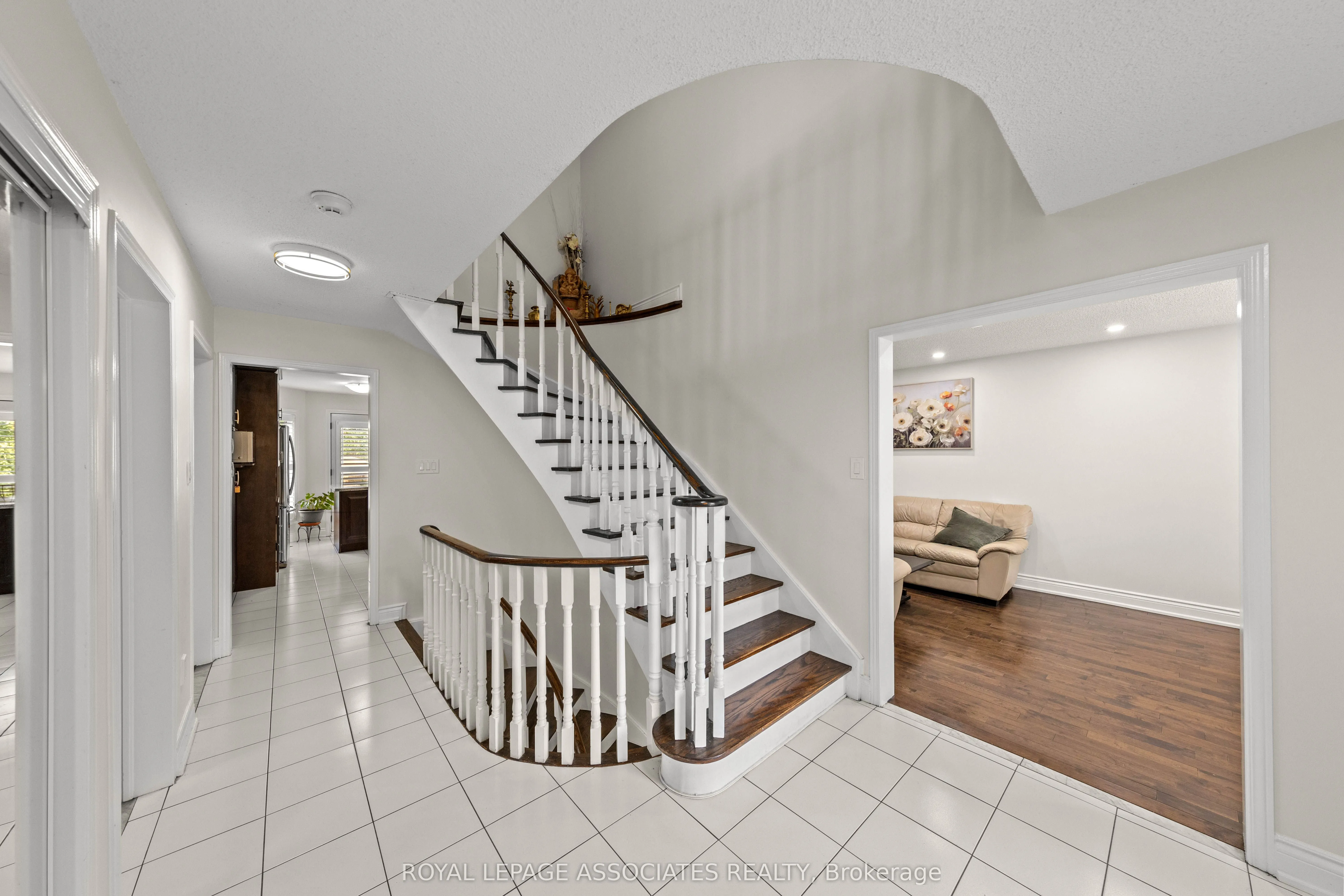 47 Whiteway Court