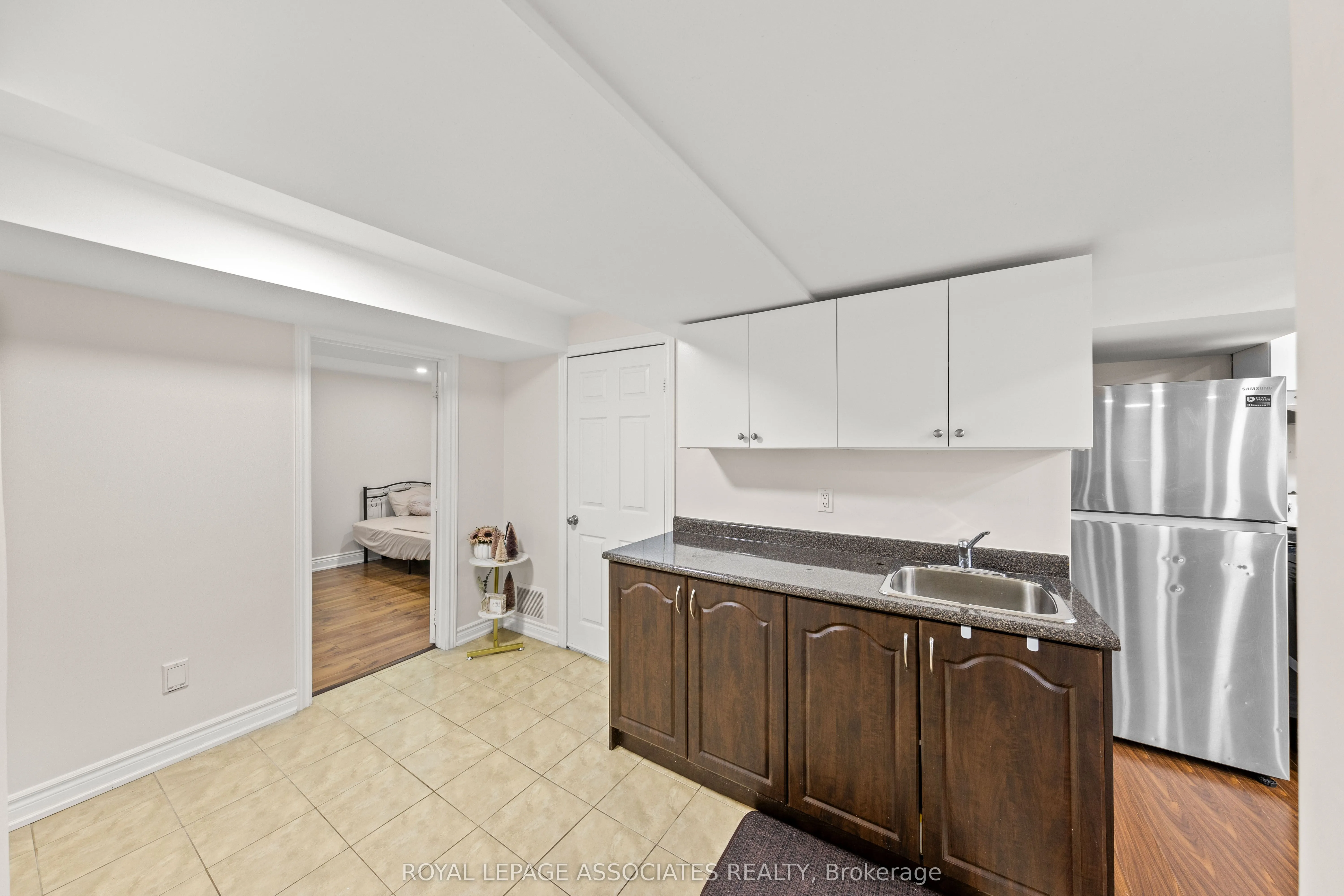 47 Whiteway Court