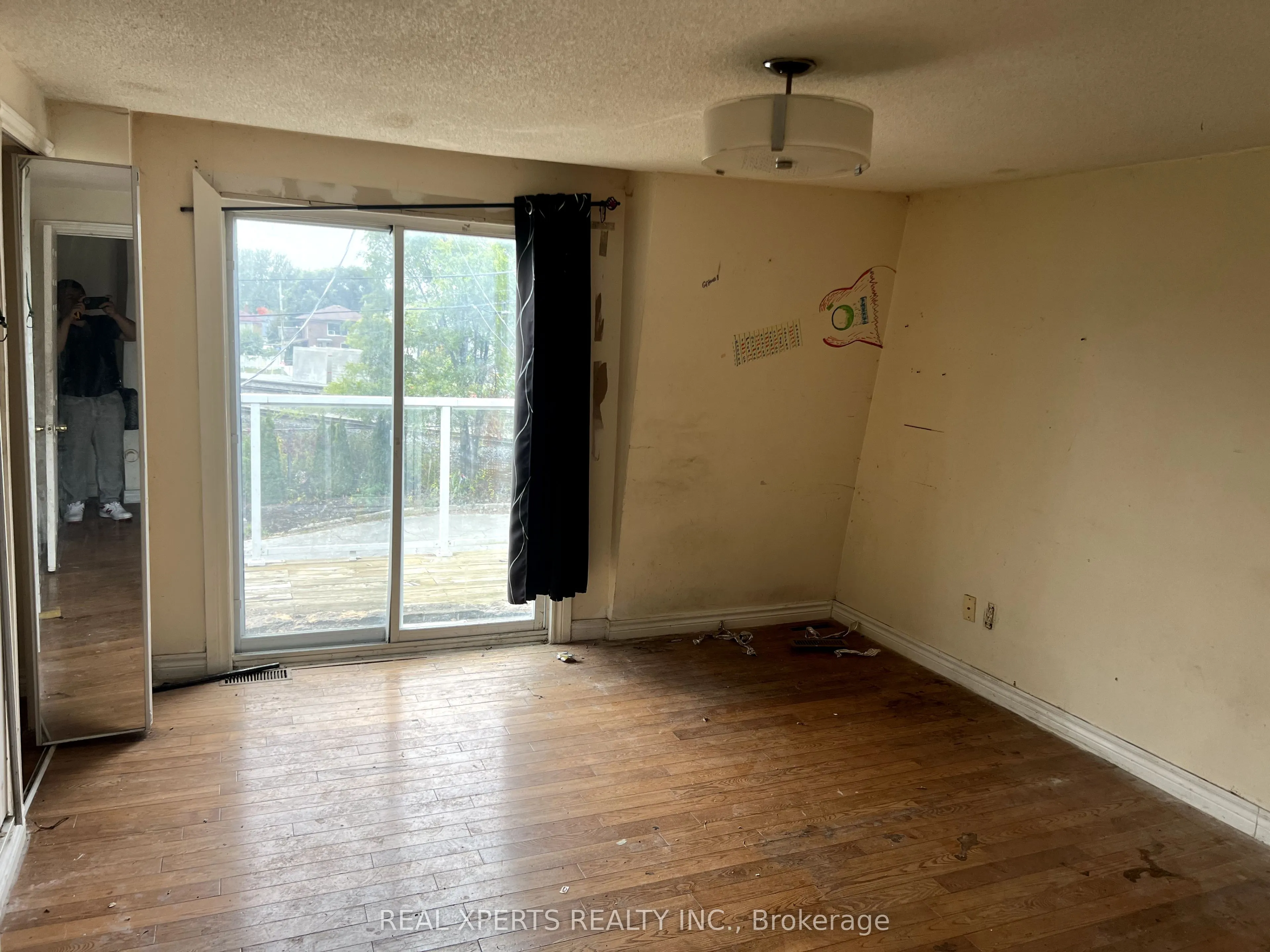 159 Eastwood Avenue