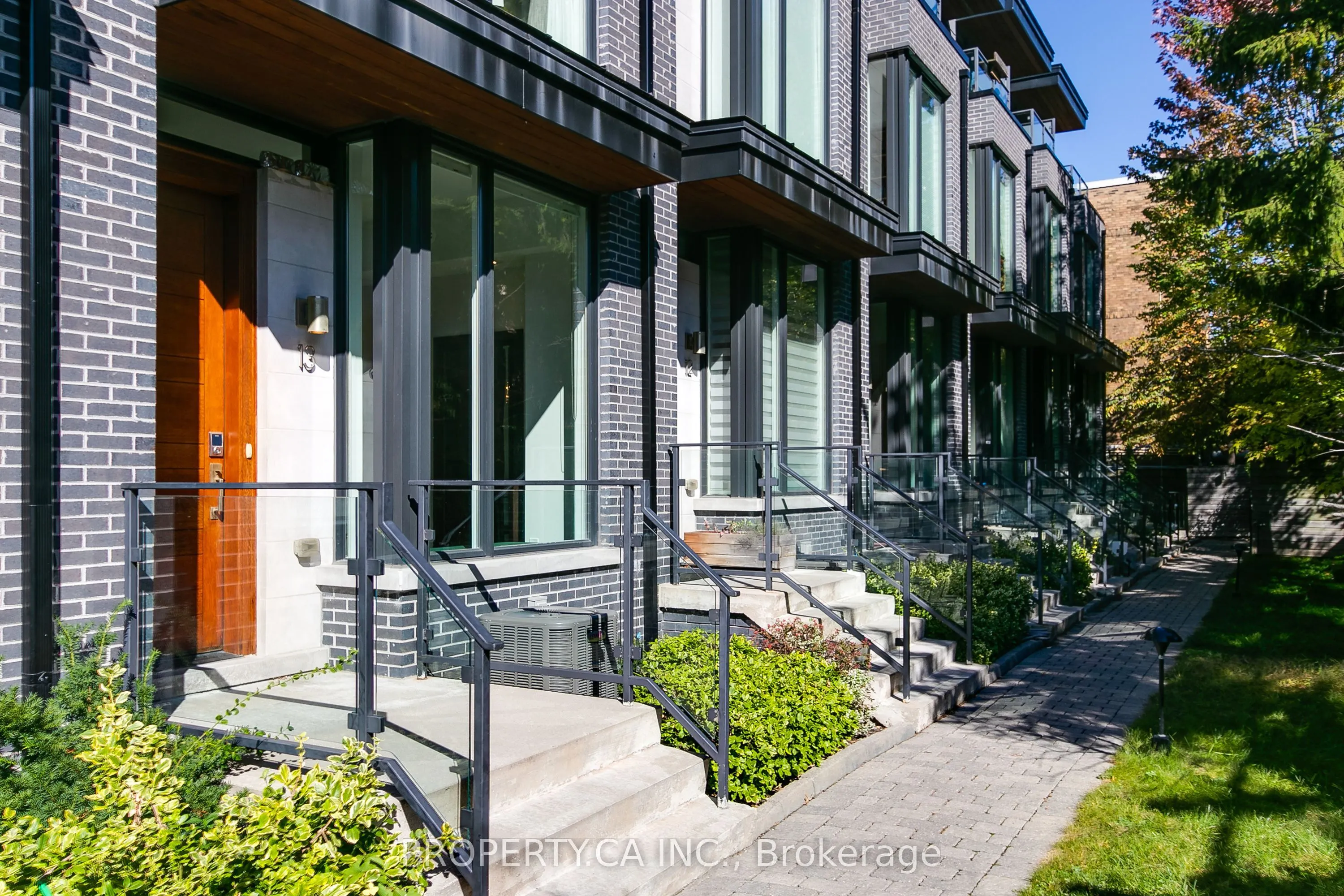 837 Broadview Avenue, #13
