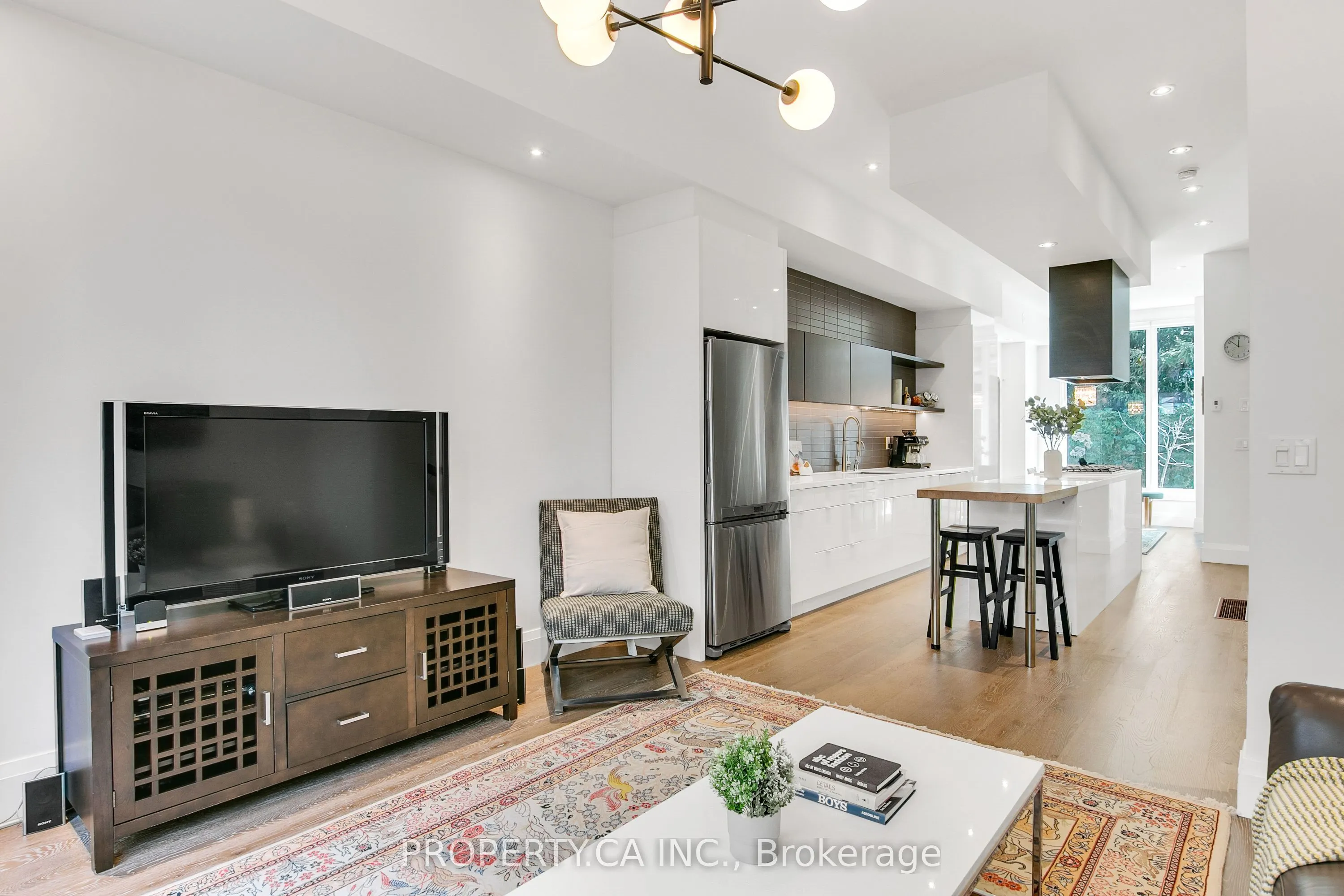837 Broadview Avenue, #13