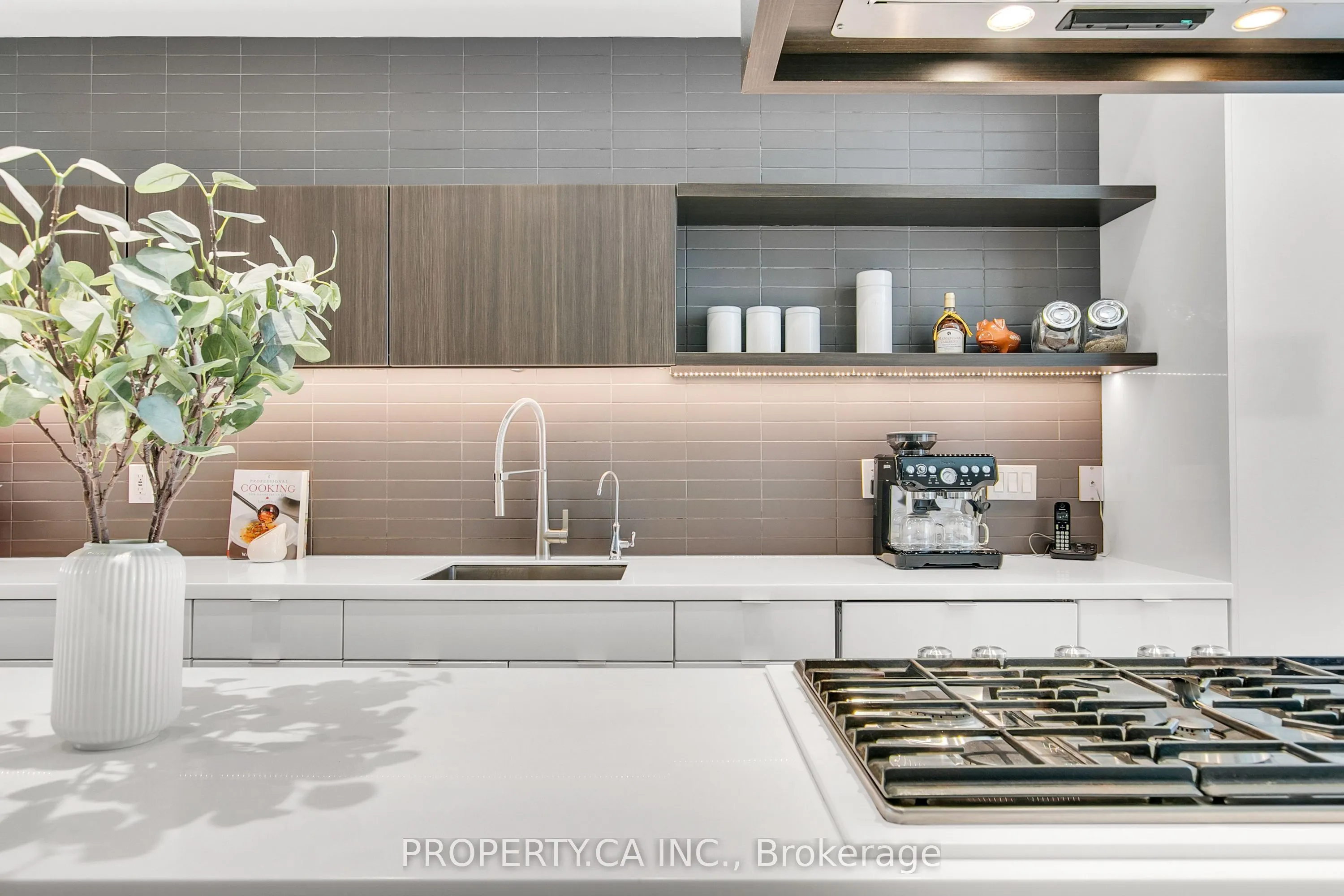 837 Broadview Avenue, #13