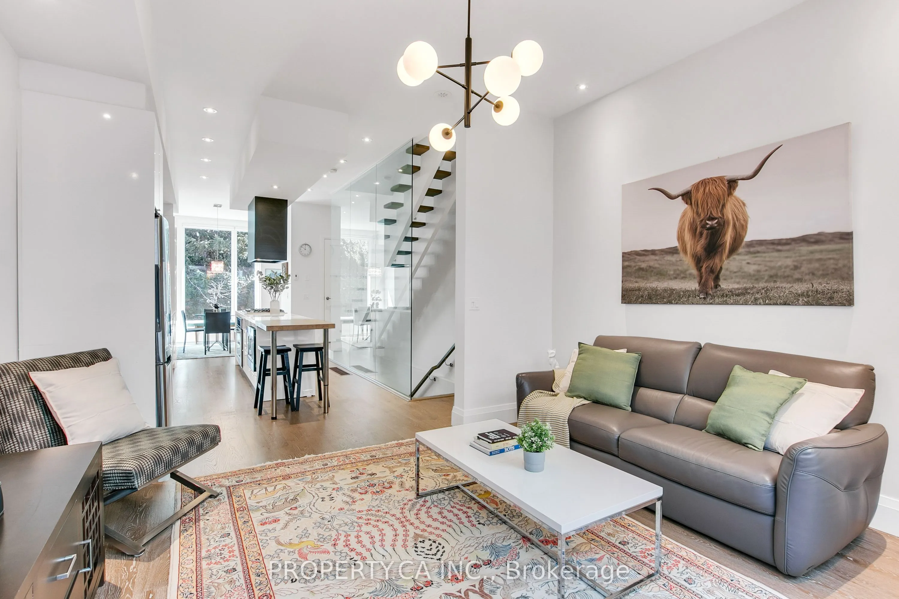 837 Broadview Avenue, #13