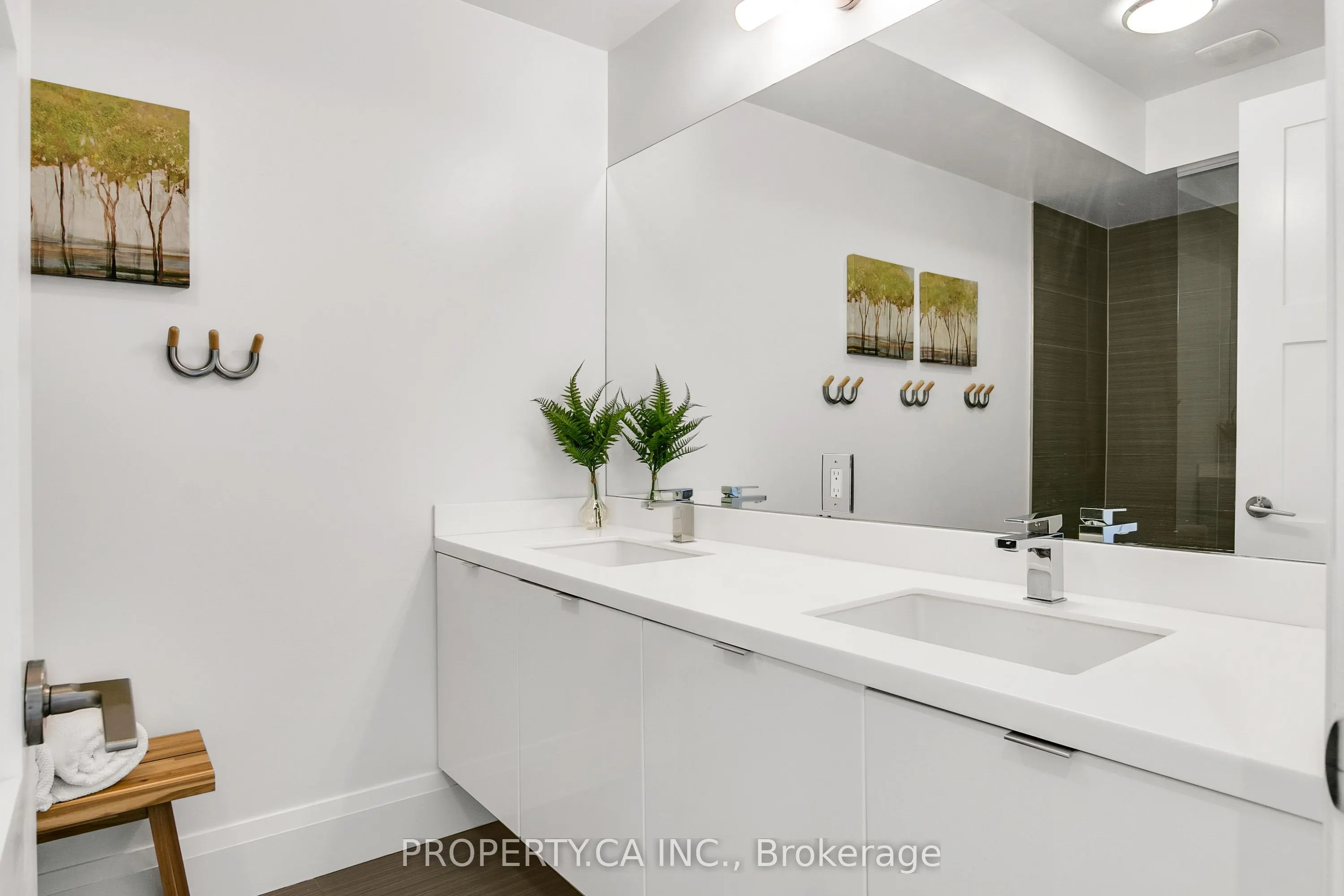 837 Broadview Avenue, #13