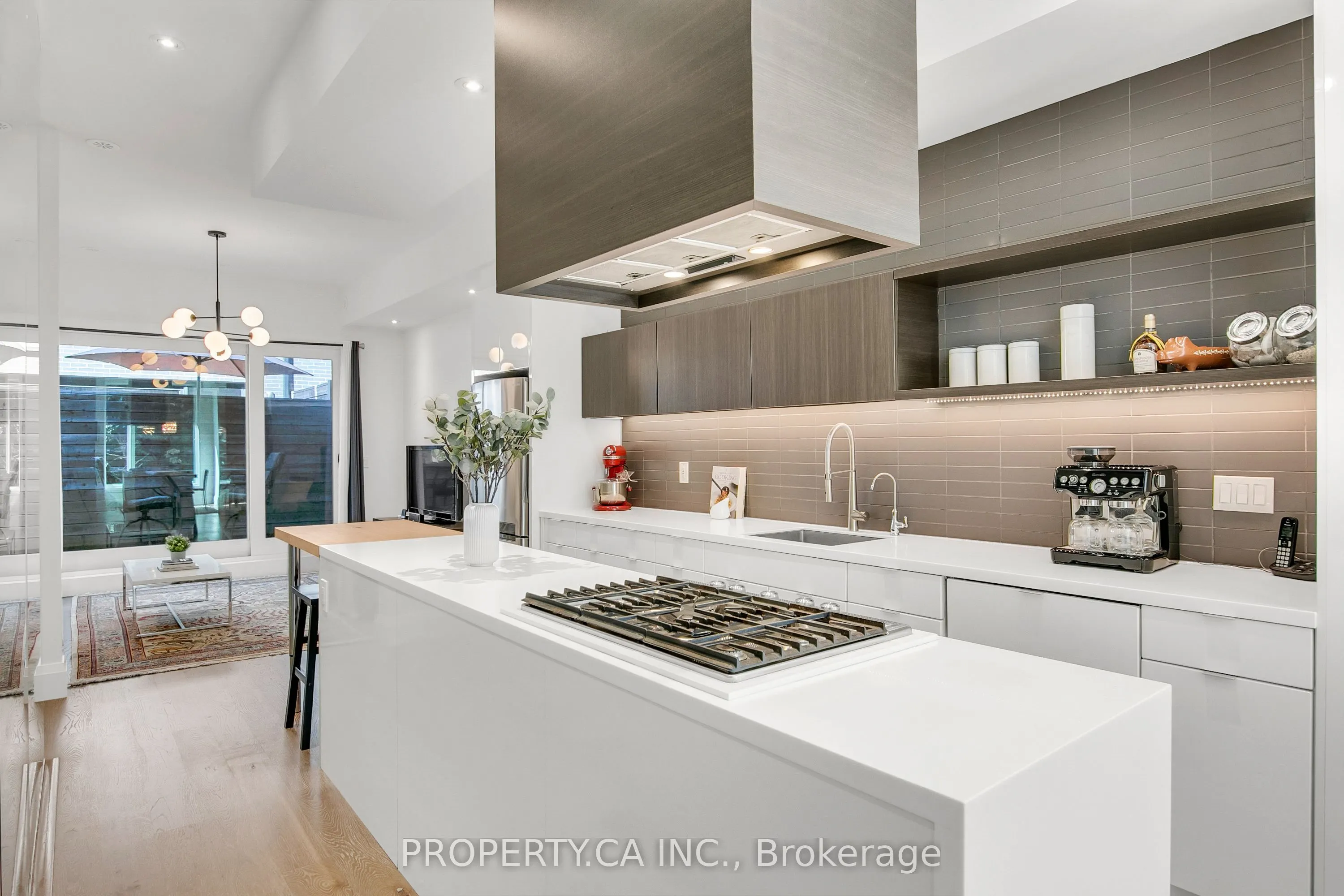 837 Broadview Avenue, #13