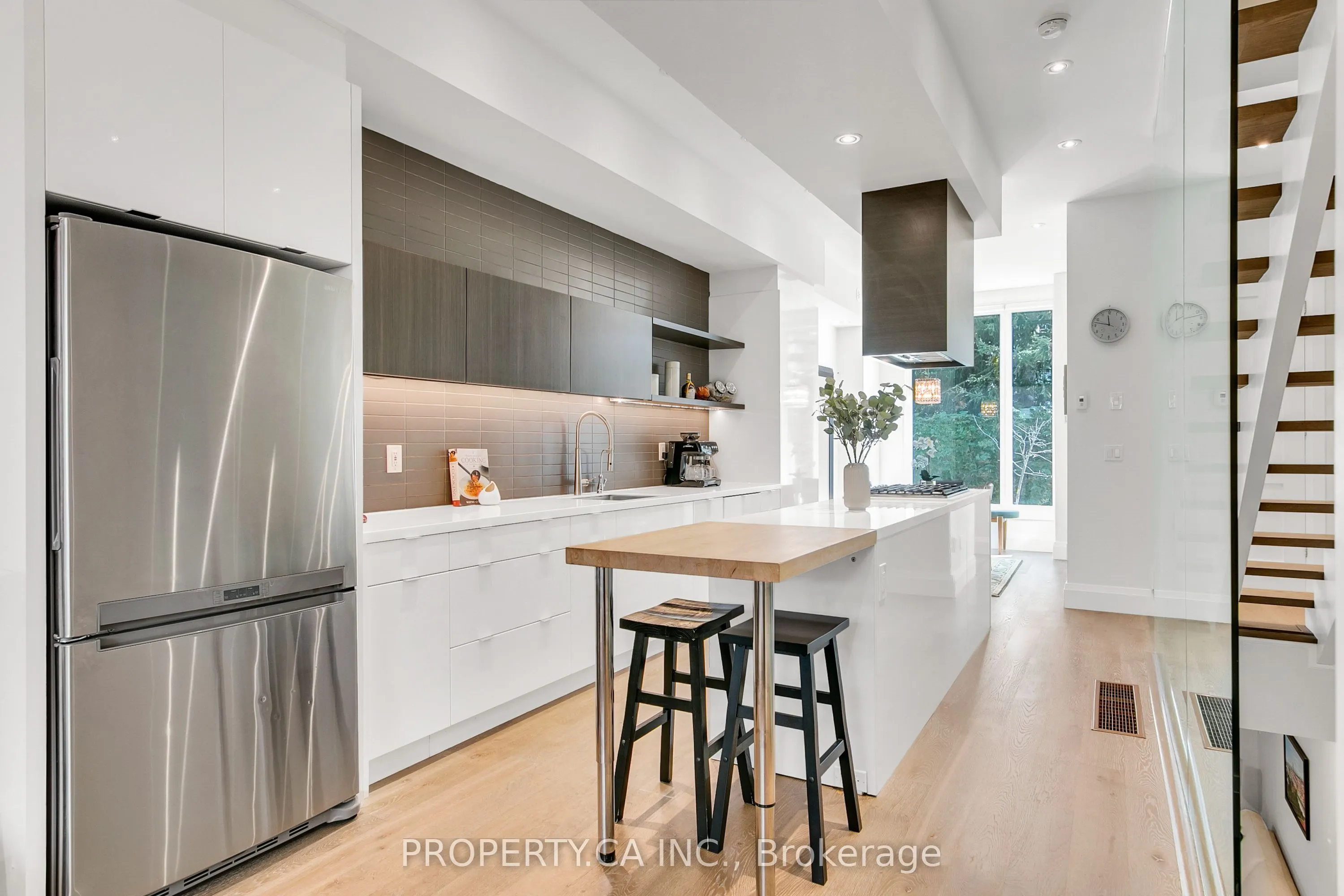 837 Broadview Avenue, #13