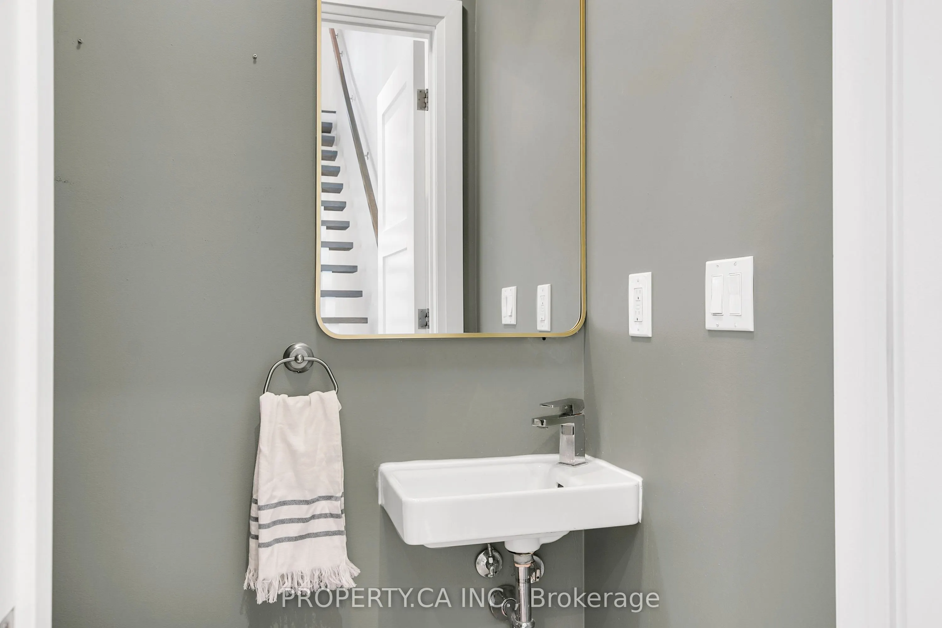 837 Broadview Avenue, #13