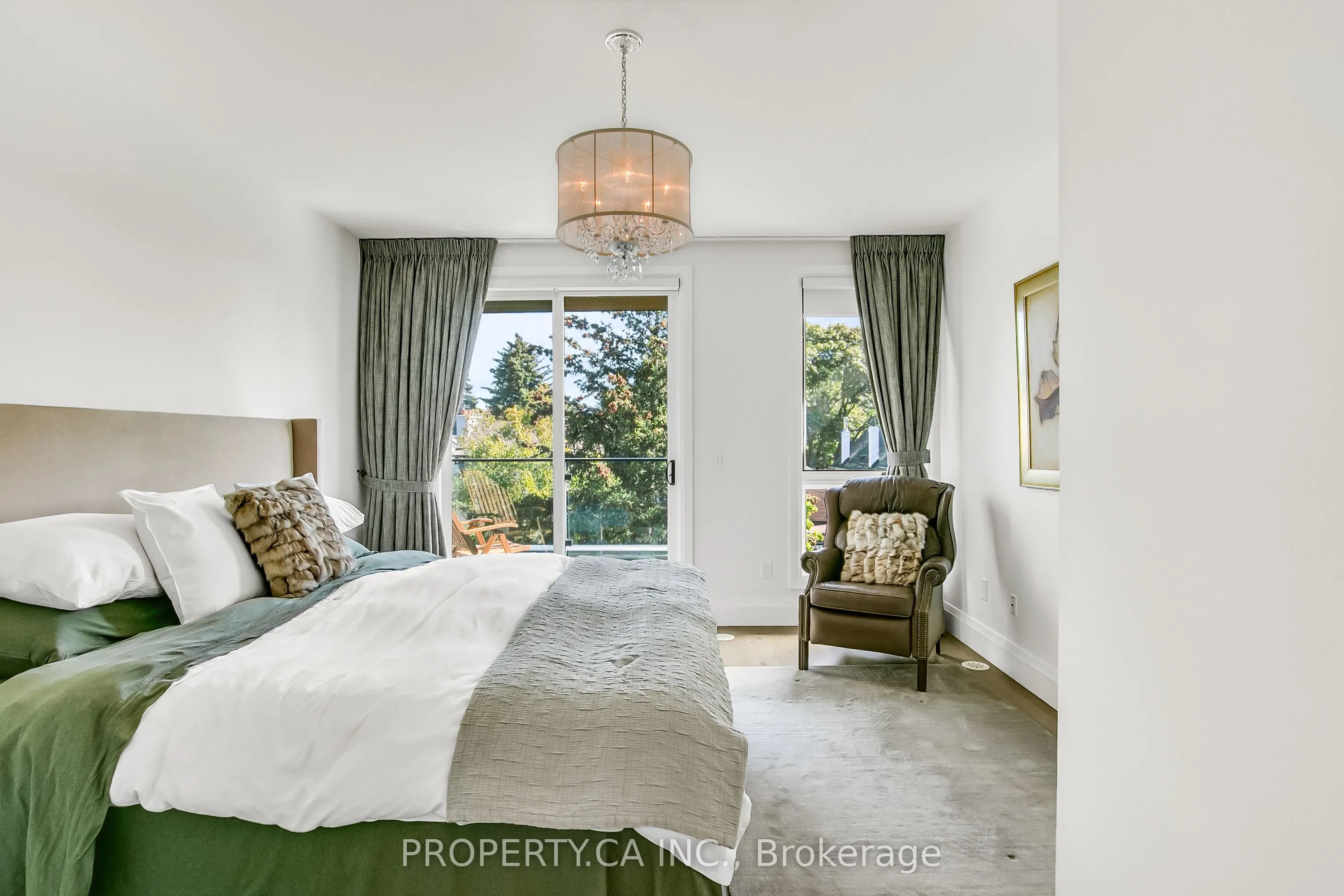 837 Broadview Avenue, #13