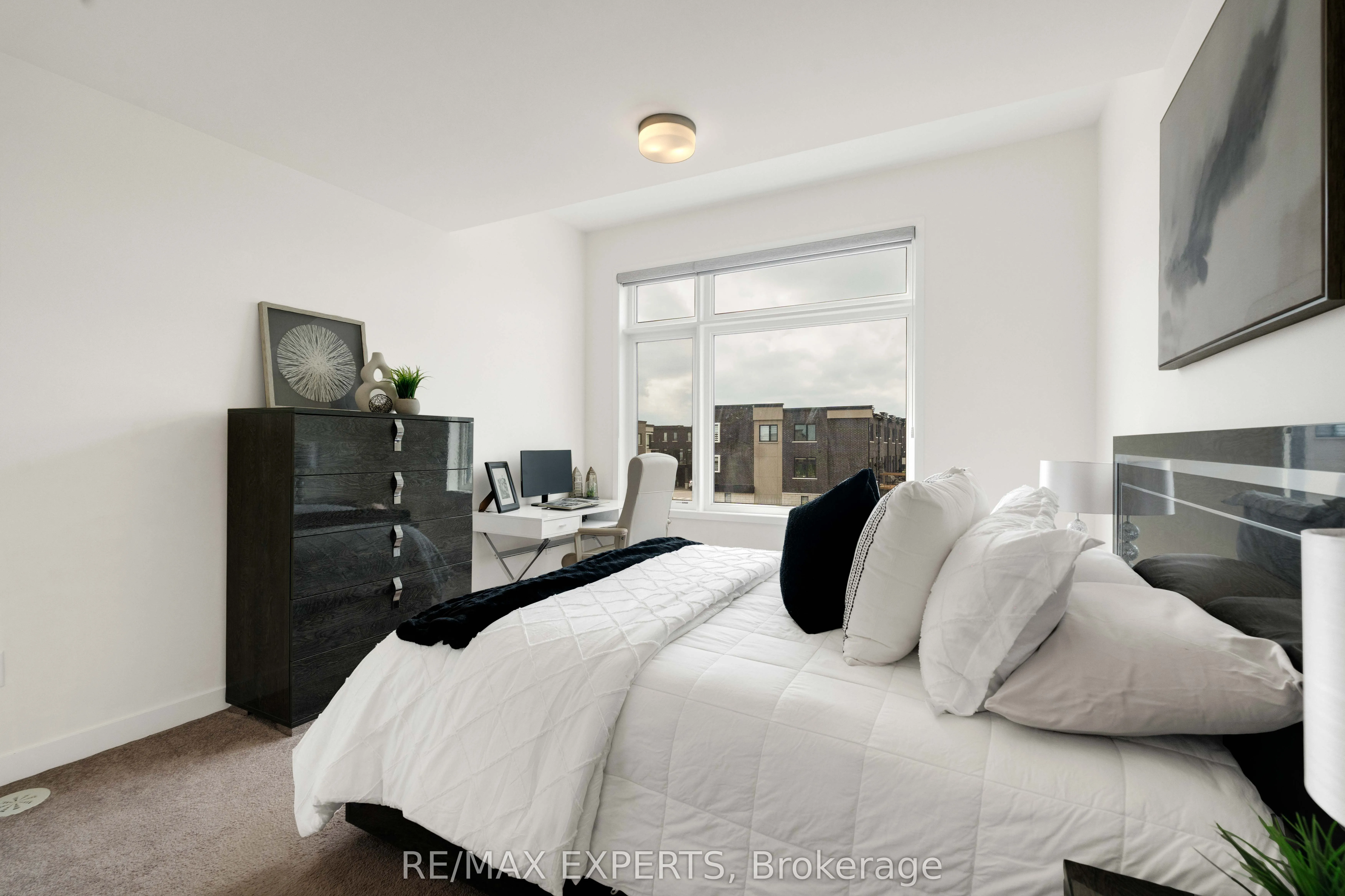 2550 Castlegate Crossing W, #309