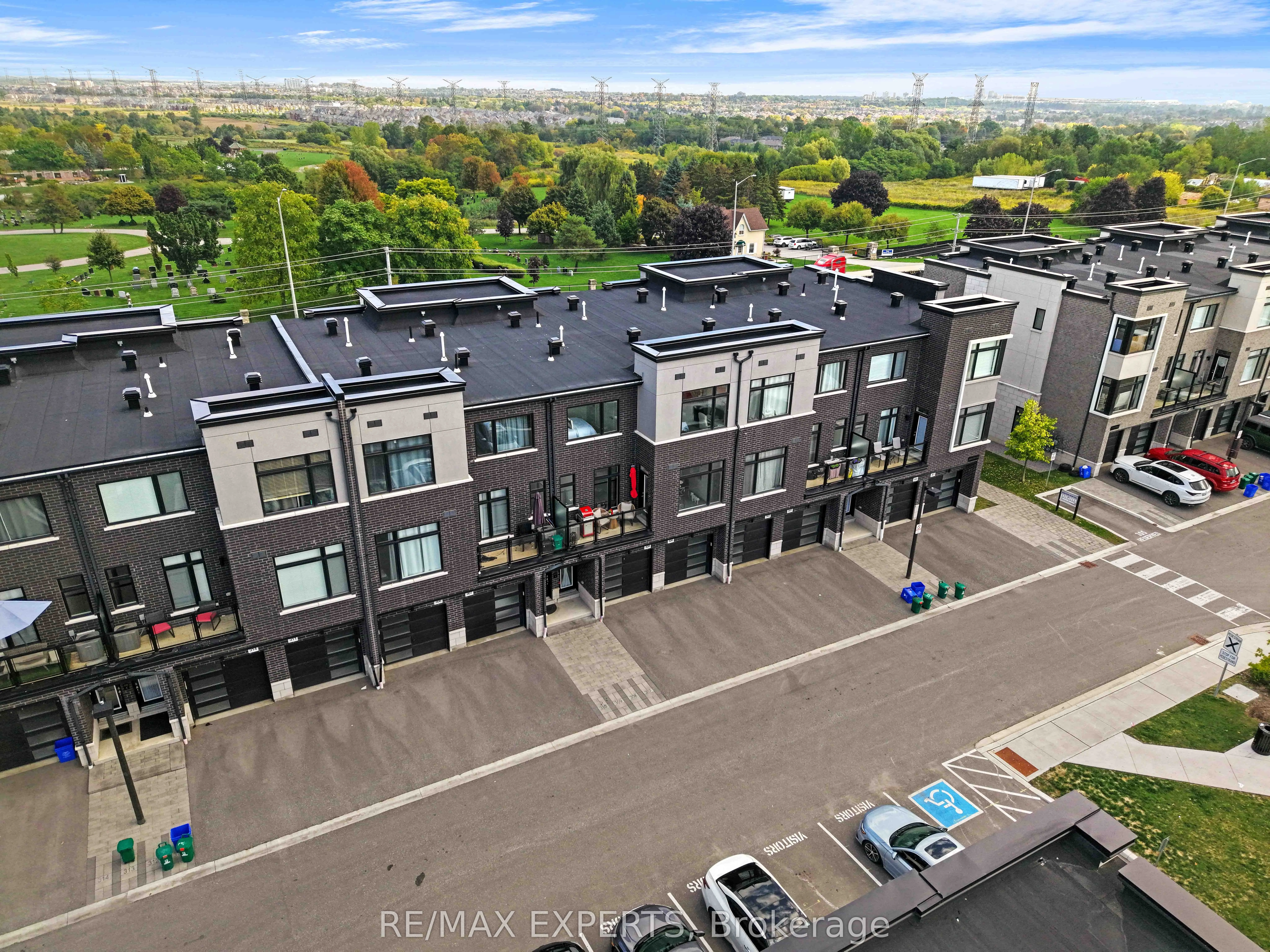 2550 Castlegate Crossing W, #309