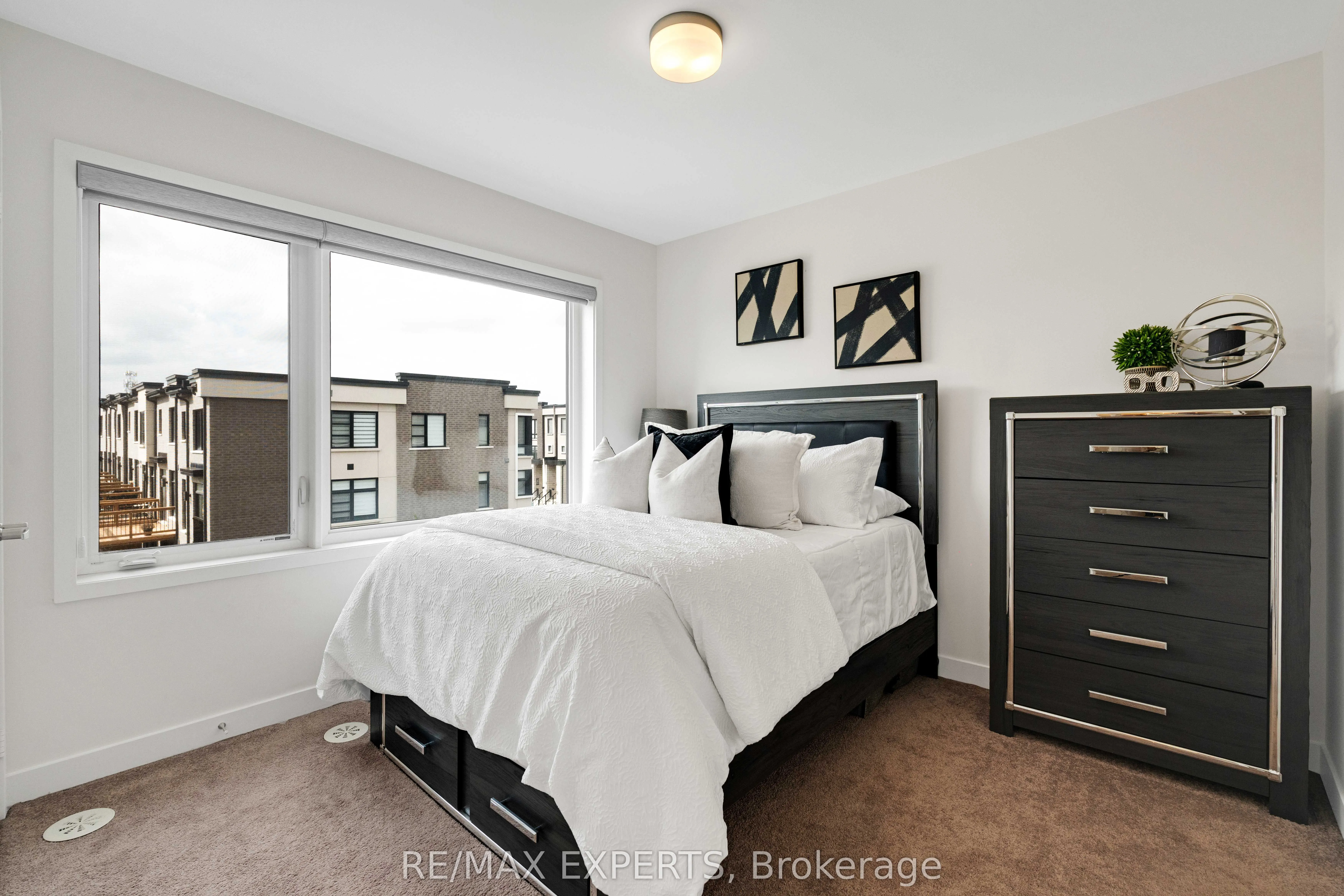 2550 Castlegate Crossing W, #309