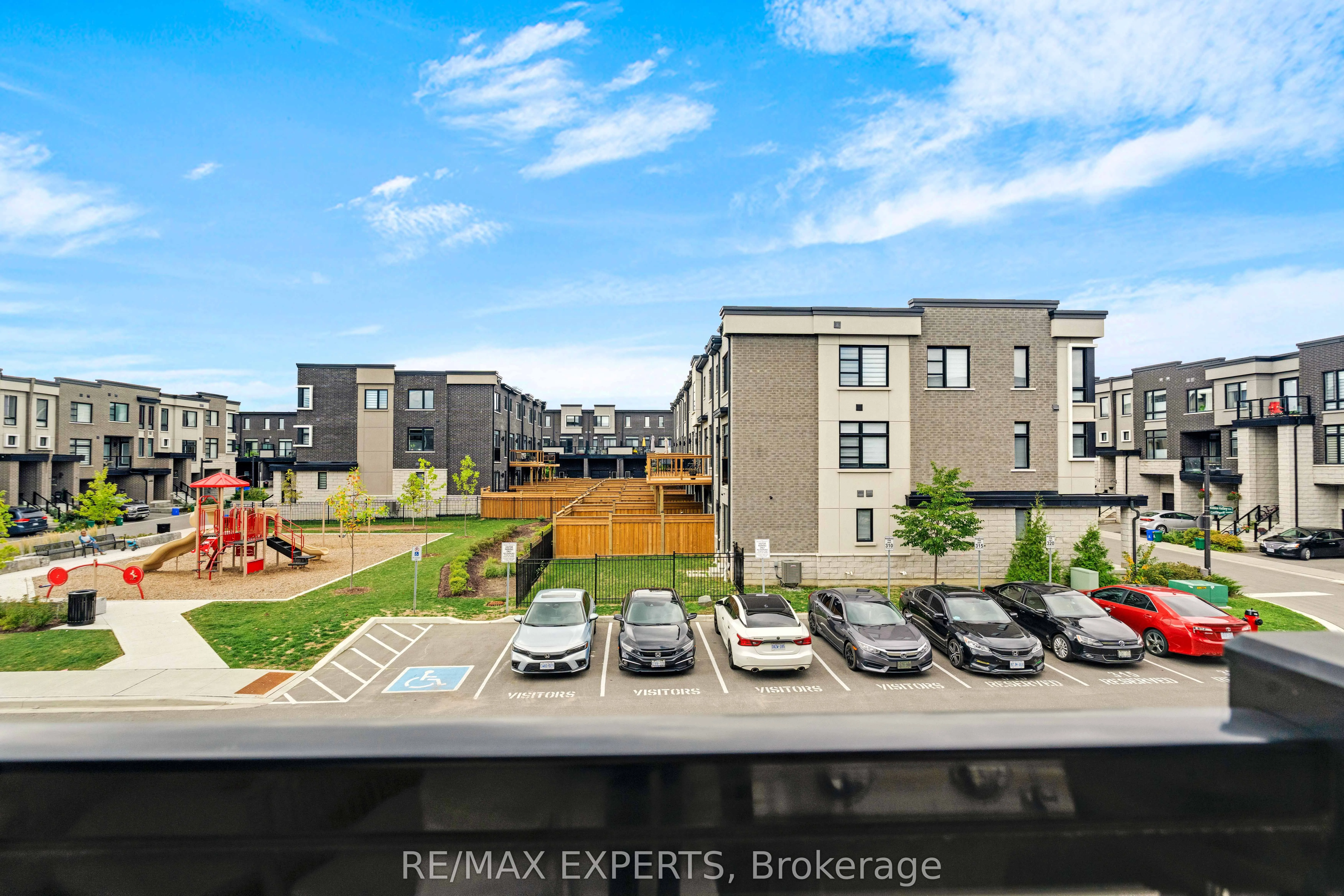 2550 Castlegate Crossing W, #309