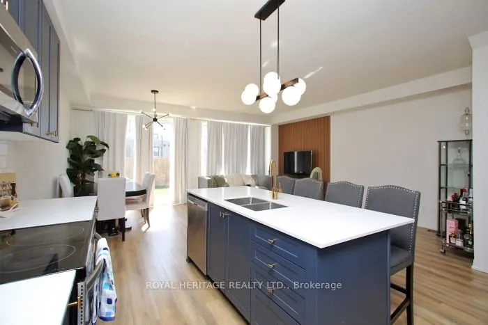 5 Klein Way