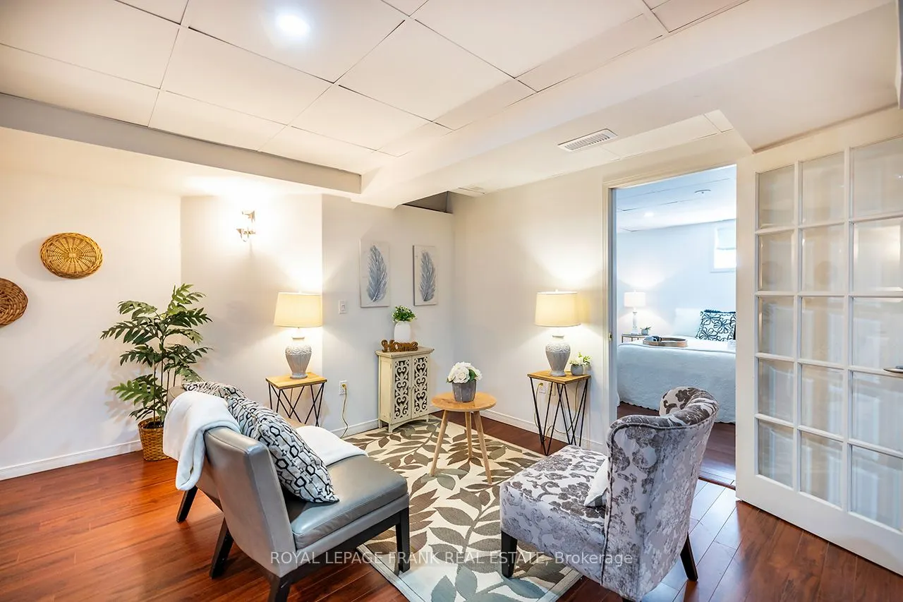 1533 Clearbrook Drive