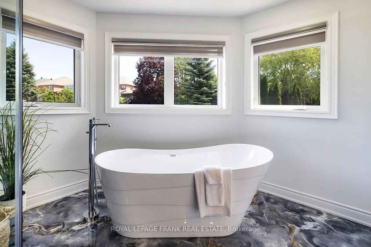 1533 Clearbrook Drive