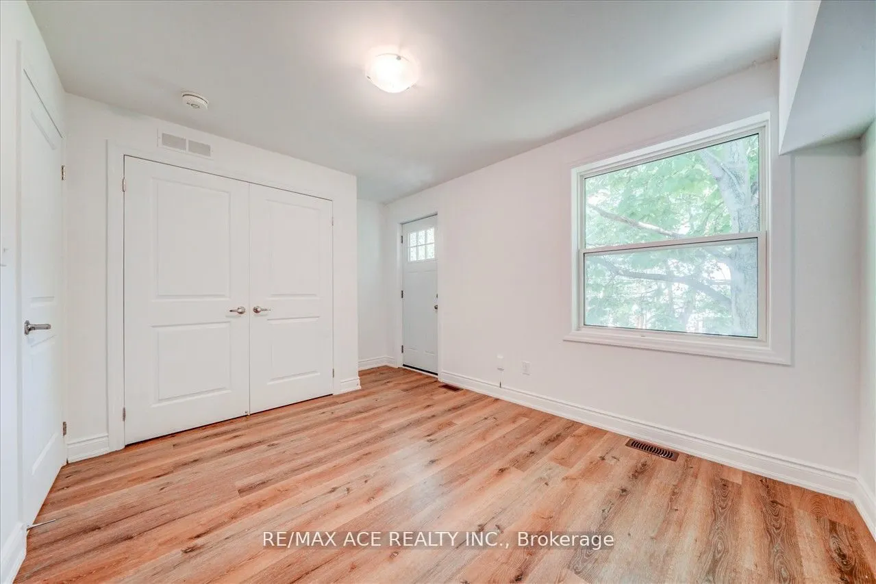 183 Munro Street, #Upper