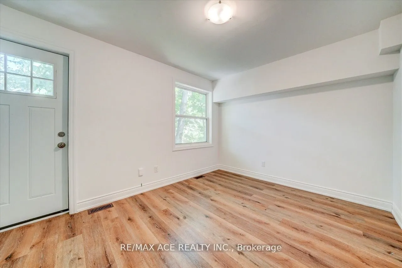 183 Munro Street, #Upper