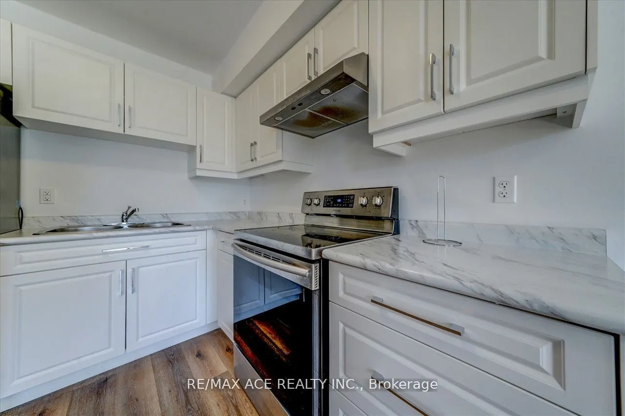 183 Munro Street, #Upper