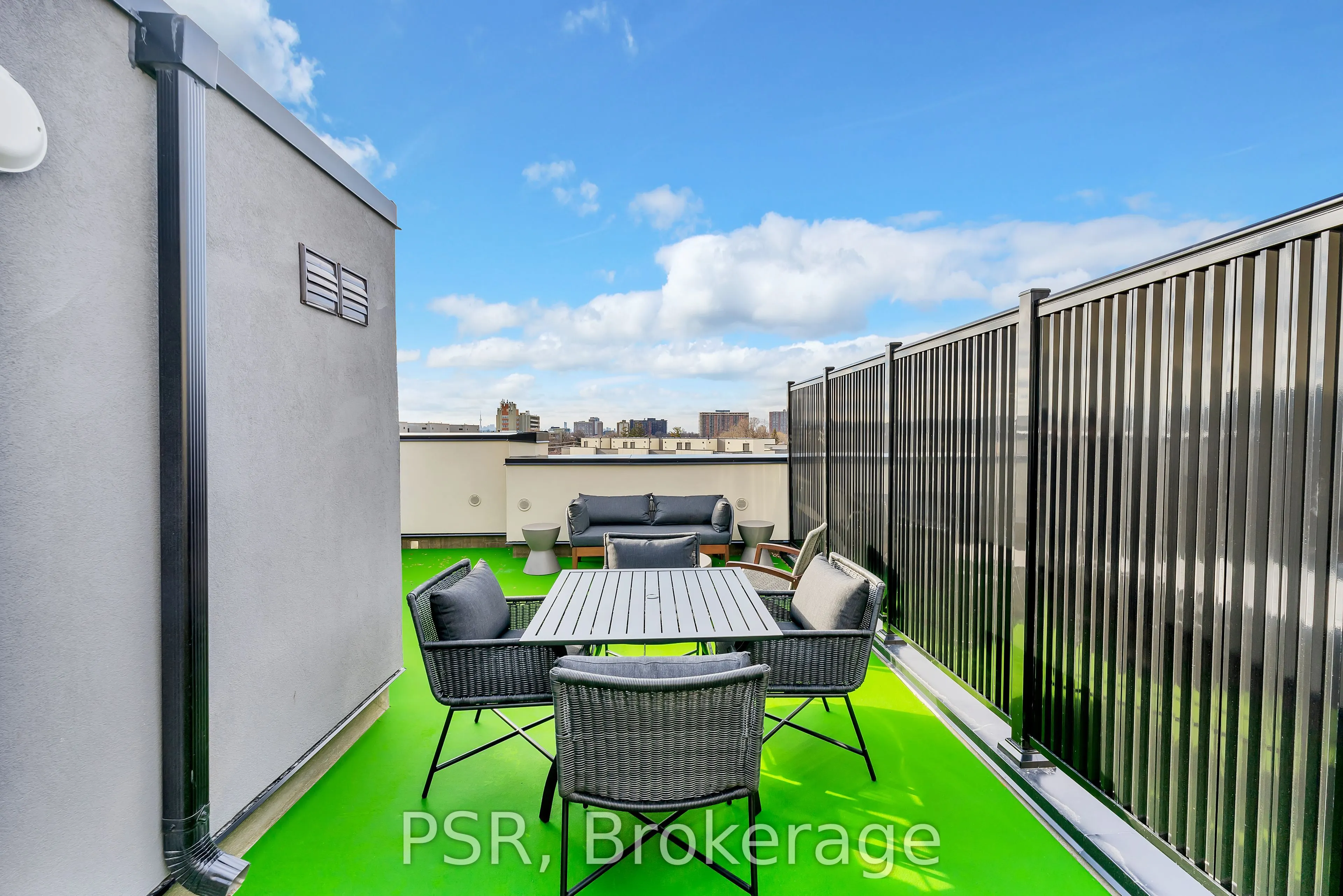 39 Danforth Road, #330