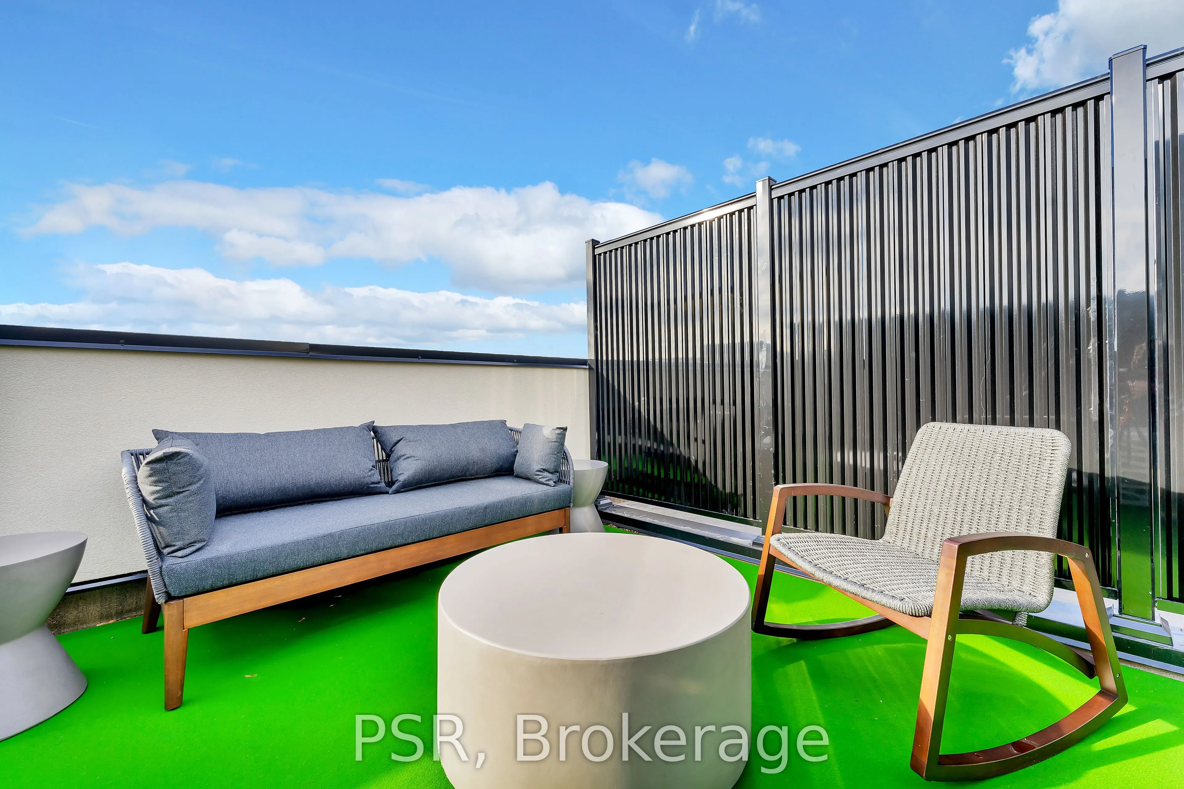 39 Danforth Road, #330