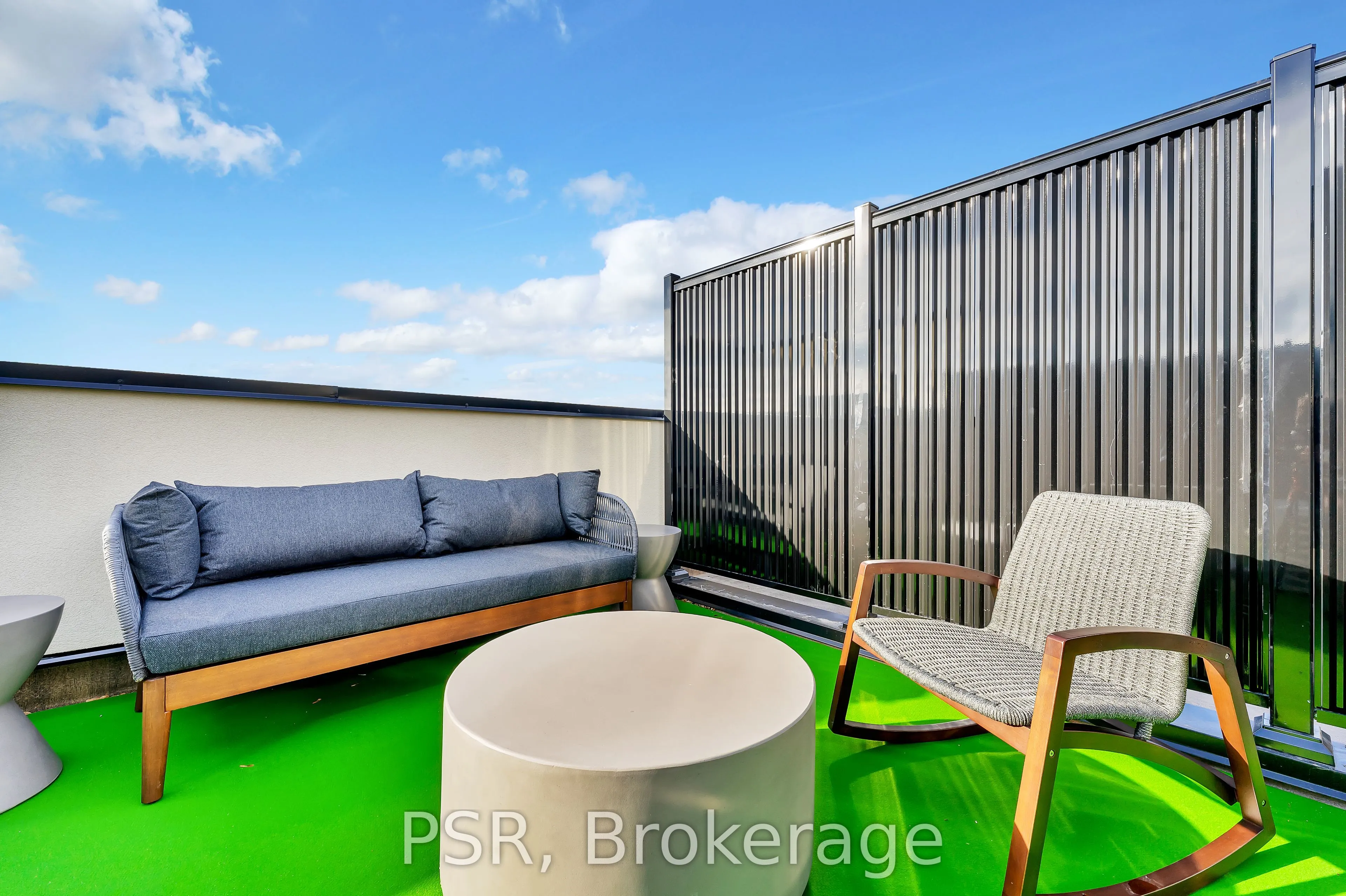 39 Danforth Road, #330