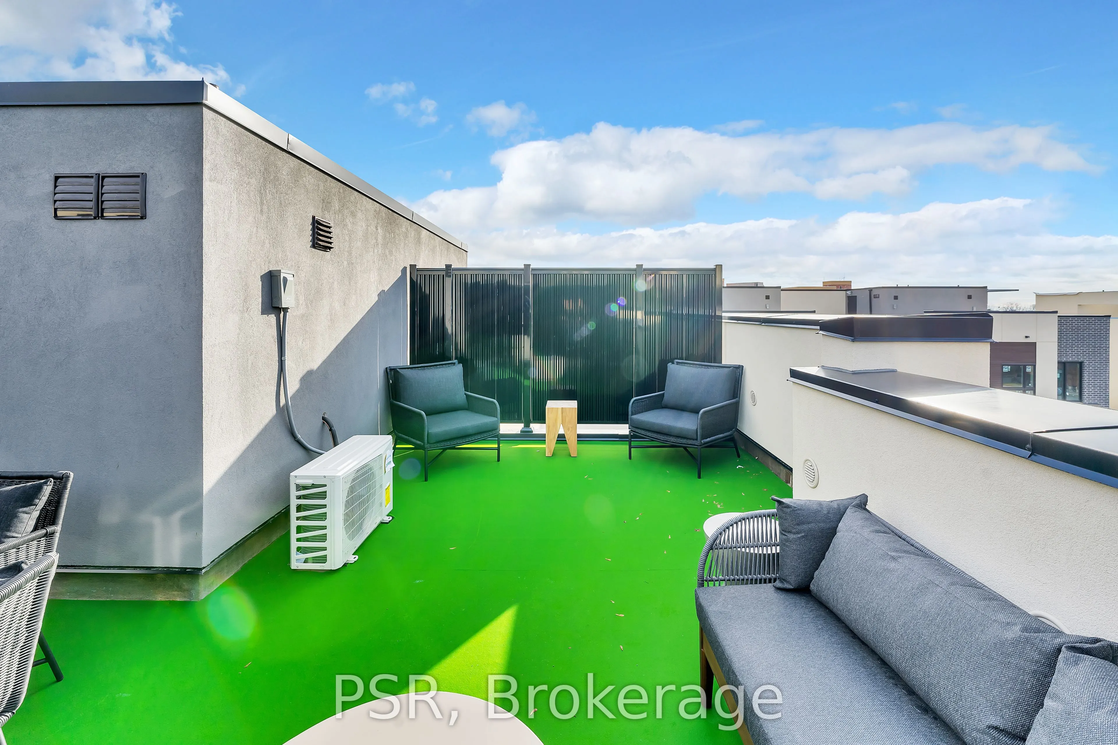 39 Danforth Road, #330