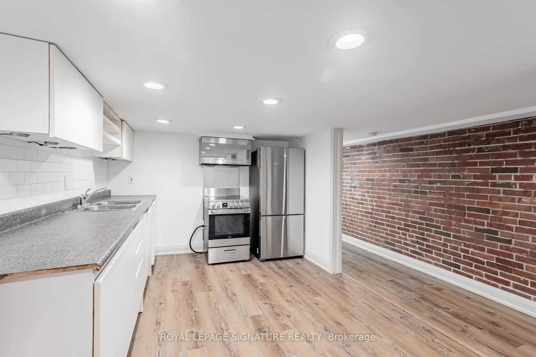 49 Stanhope Avenue, #Lower