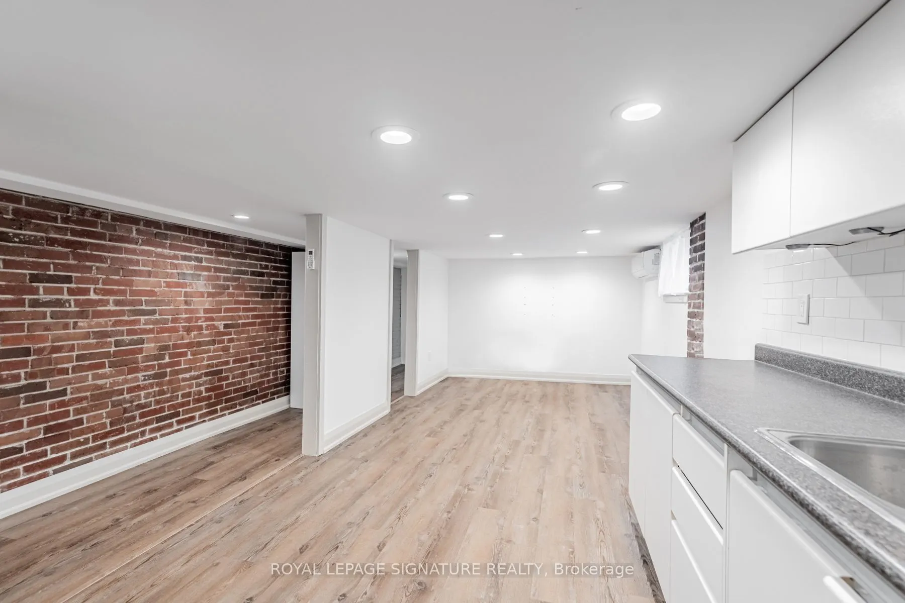 49 Stanhope Avenue, #Lower