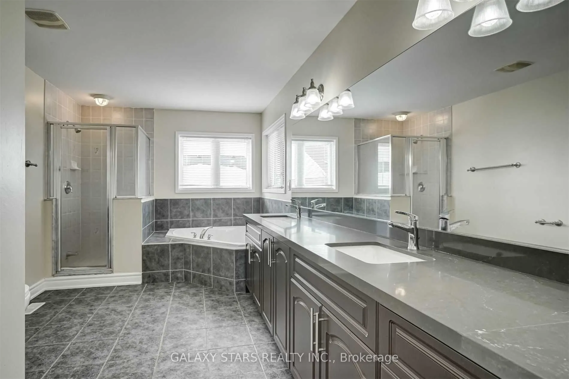 71 Seward Crescent