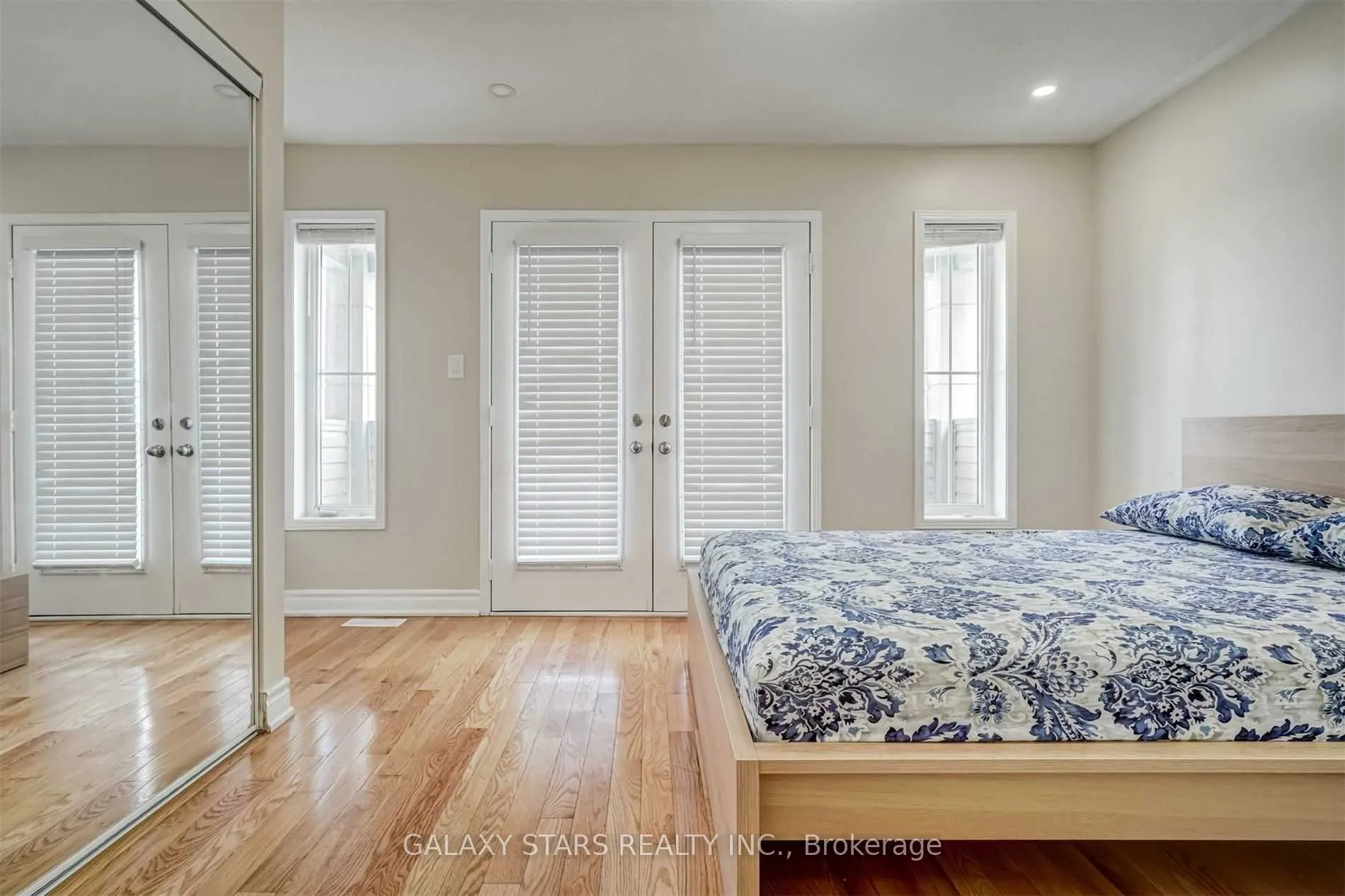 71 Seward Crescent