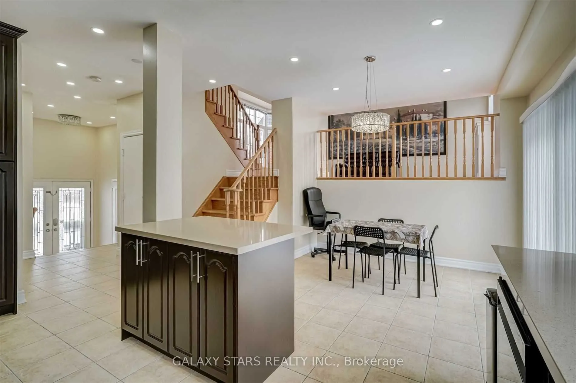 71 Seward Crescent