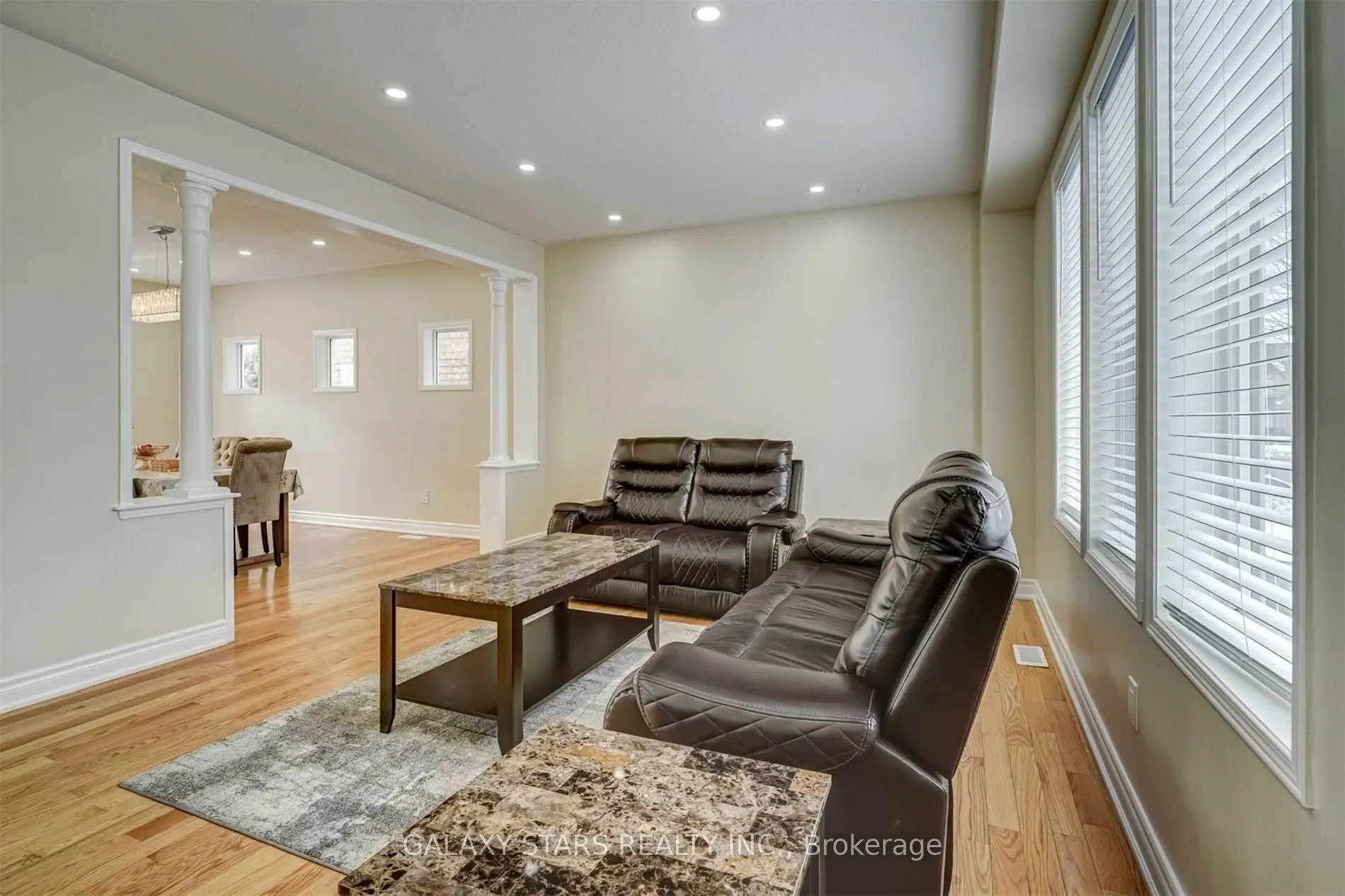 71 Seward Crescent