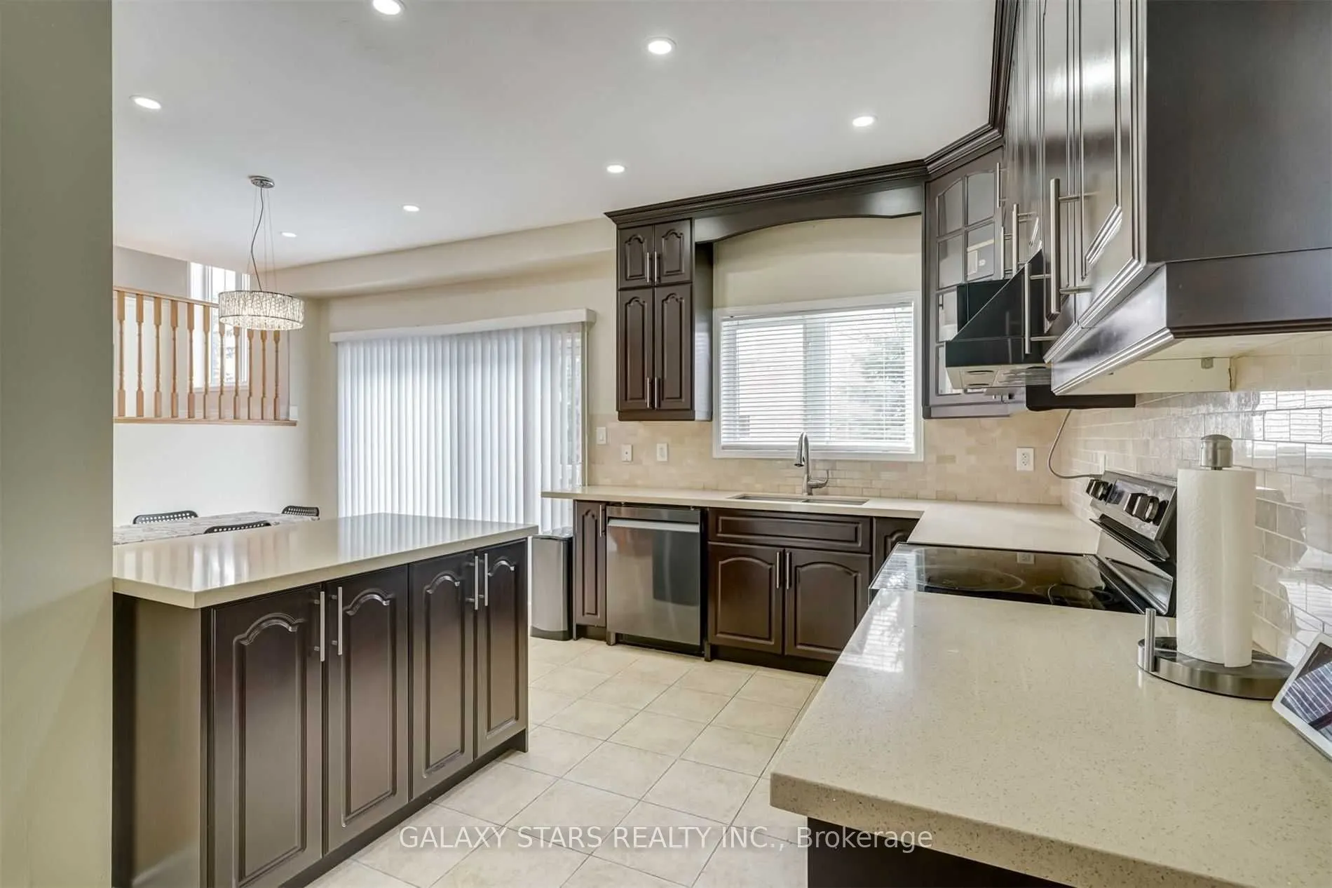 71 Seward Crescent